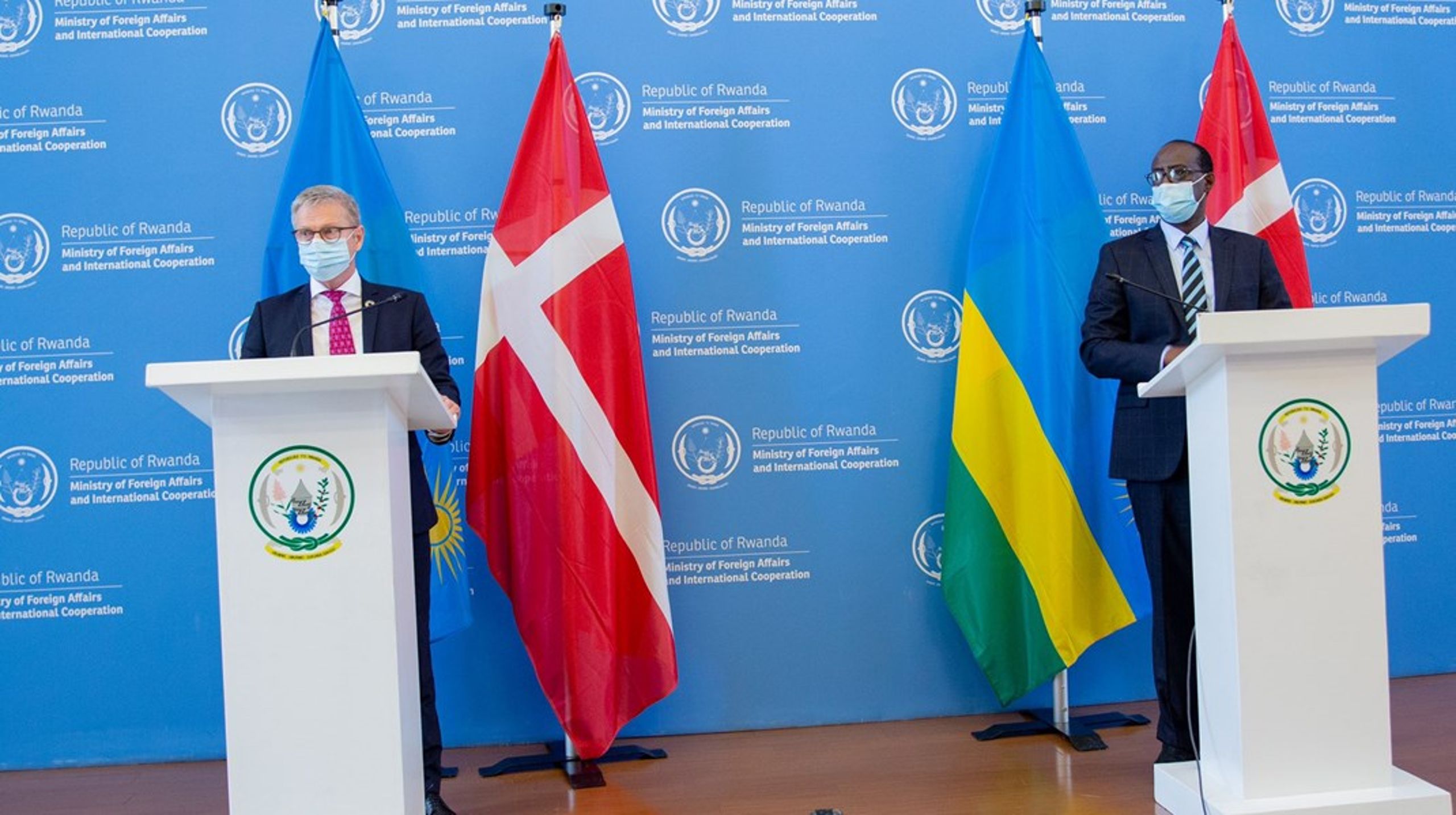 Udviklingsminister Flemming Møller Mortensen i Rwandas hovedstad Kigali sammen med Danmarks nye partnerland