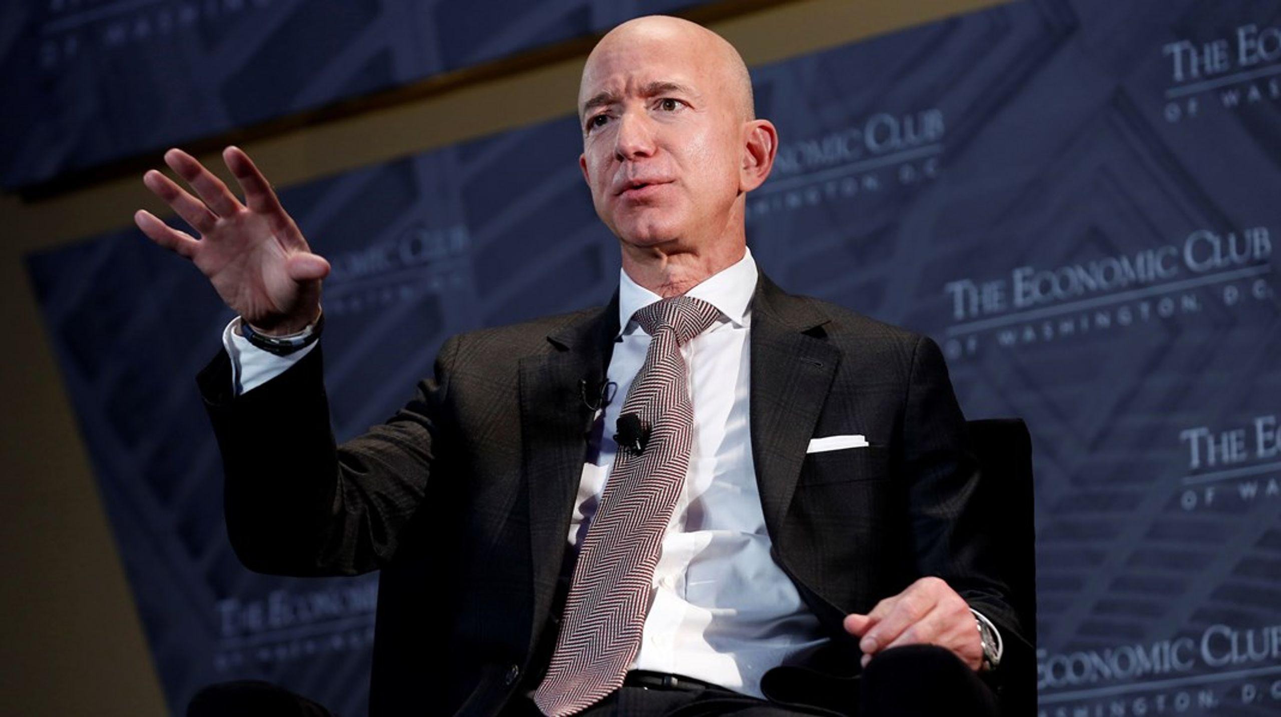 Jeff Bezos vil fra 5. juli ikke længere være administrerende direktør for Amazon, men han fortsætter sit arbejde som bestyrelsesformand.
