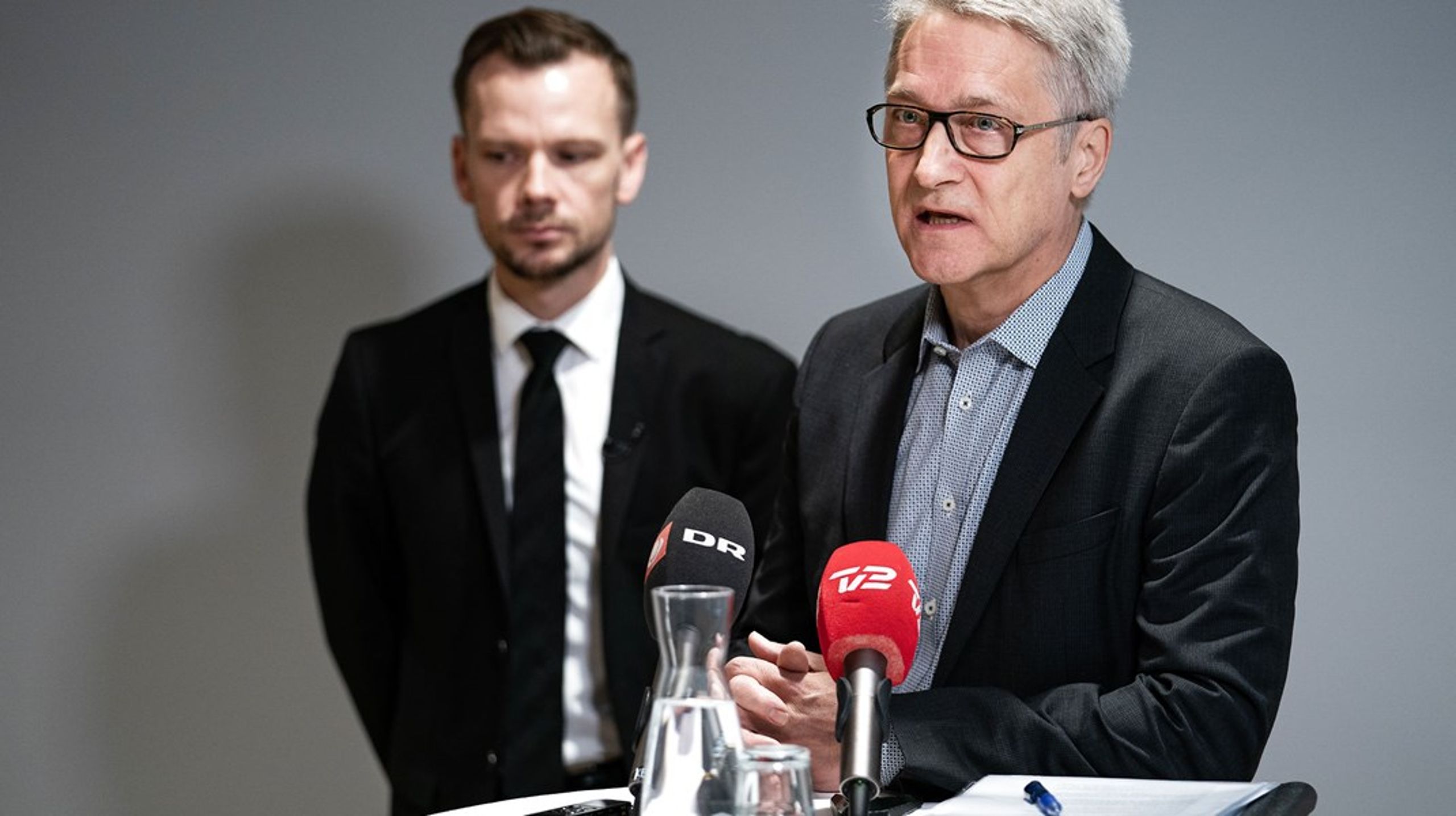 Peter Hummelgaard (S) og formand Torben Tranæs, da ydelseskommissionen blev nedsat i december 2019. Ved kommissionens offentliggørelse udeblev beskæftigelsesministeren, som for nylig har understreget, at en ydelsesreform ikke er et prestigeprojekt for regeringen.