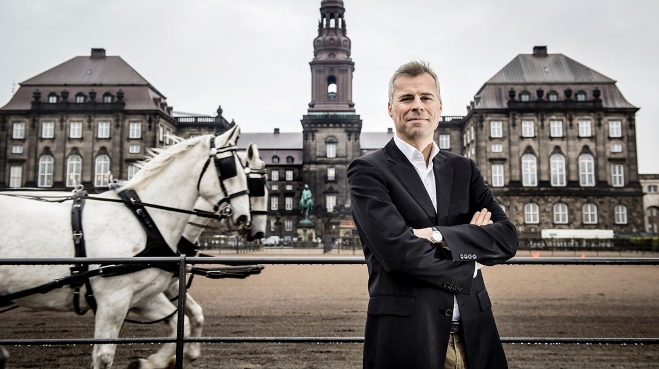 Fra 1. august skal Thomas Larsen være politisk redaktør på Radio4, hvorfra hans daglige gang finder sted på Christiansborg.