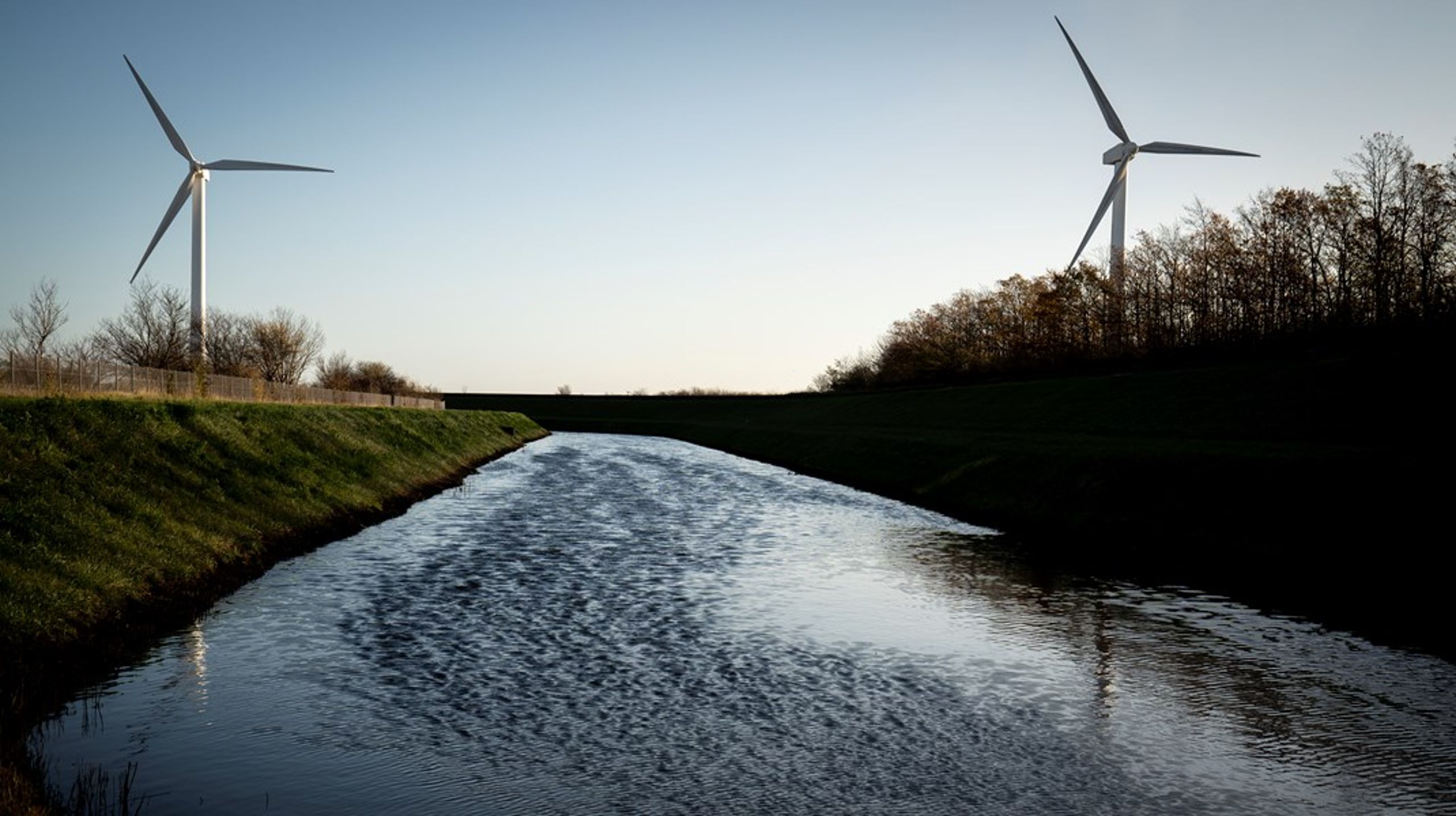 Danmark skal være det grønneste og mest elektrificerede land i verden, skriver Rasmus Helveg Petersen (R).