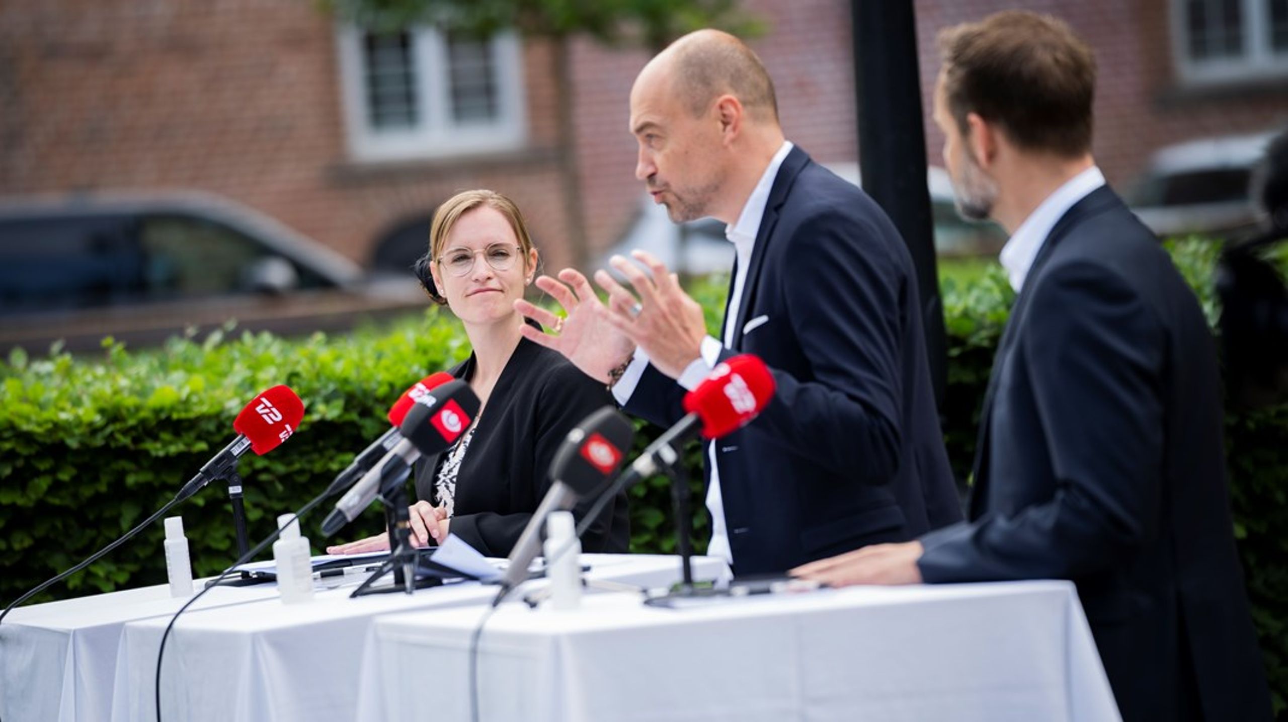 Sundhedsminister Magnus Heunicke, formand for Danske Regioner og&nbsp;Stephanie Lose og KL's formand, Jacob Bundsgaard, holder pressemøde om de nye sundhedsklynger.