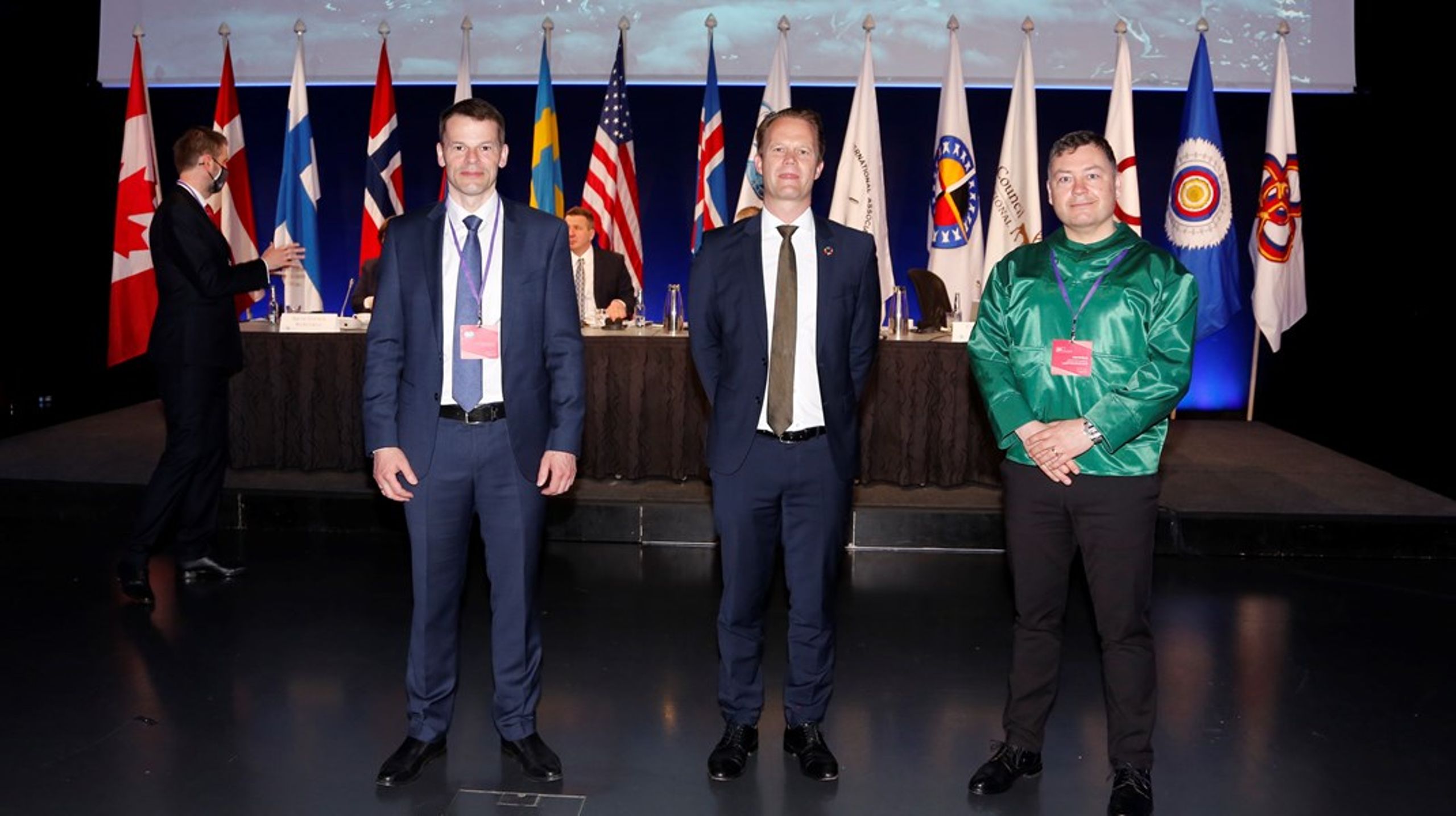 Den færøske lagmand Bárður á Steig Nielsen (t.v.), den danske udenrigsminister Jeppe Kofod (S) (i midten) og det grønlandske landsstyremedlem for udenrigsanliggender Pele Broberg (t.h.) ved Arktisk Råds ministermøde i Reykjavik i maj i år.