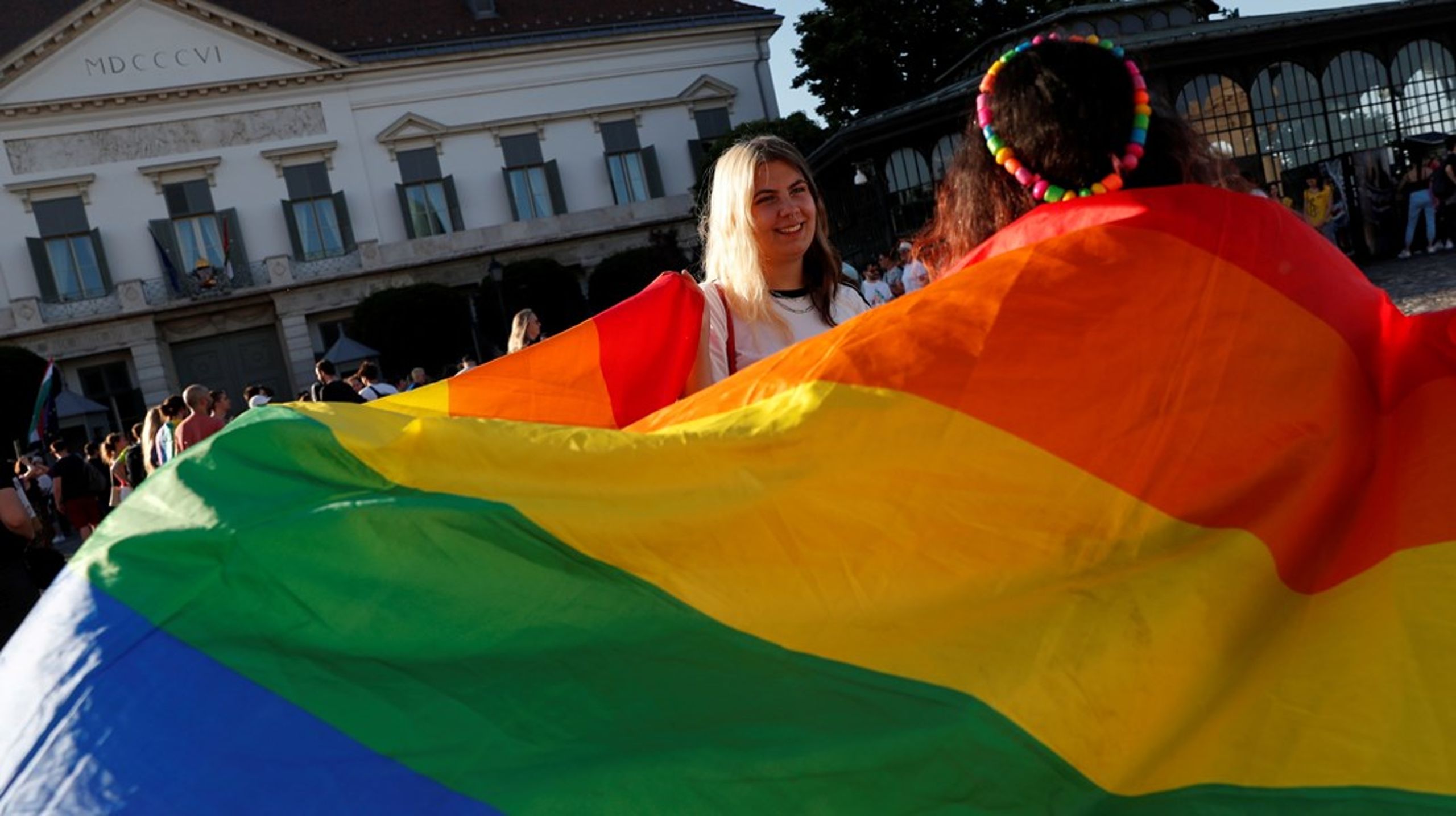 Det er højst tvivlsomt, om vi overhovedet kan bruge retsstatsmekanismen til at straffe Polen økonomisk for deres LGBT-frie zoner, skriver Stine Bosse.&nbsp;