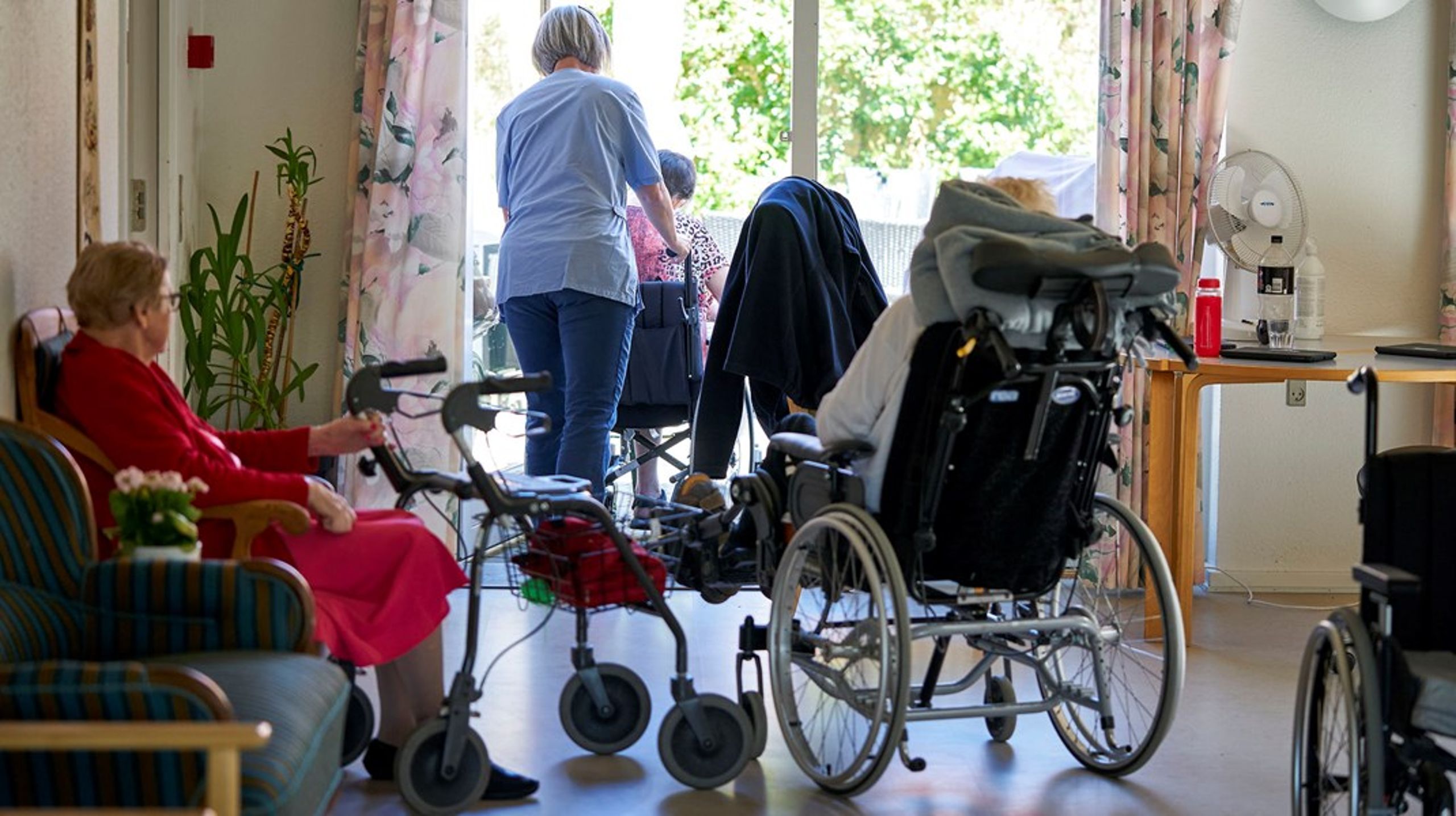 Det første plejehjem i Danmark var ikke-offentligt, og de ikke-offentlige plejehjem udgør i dag 20 procent af ældreområdet, skriver Louise Dybdal og Christian Keller Hansen.
