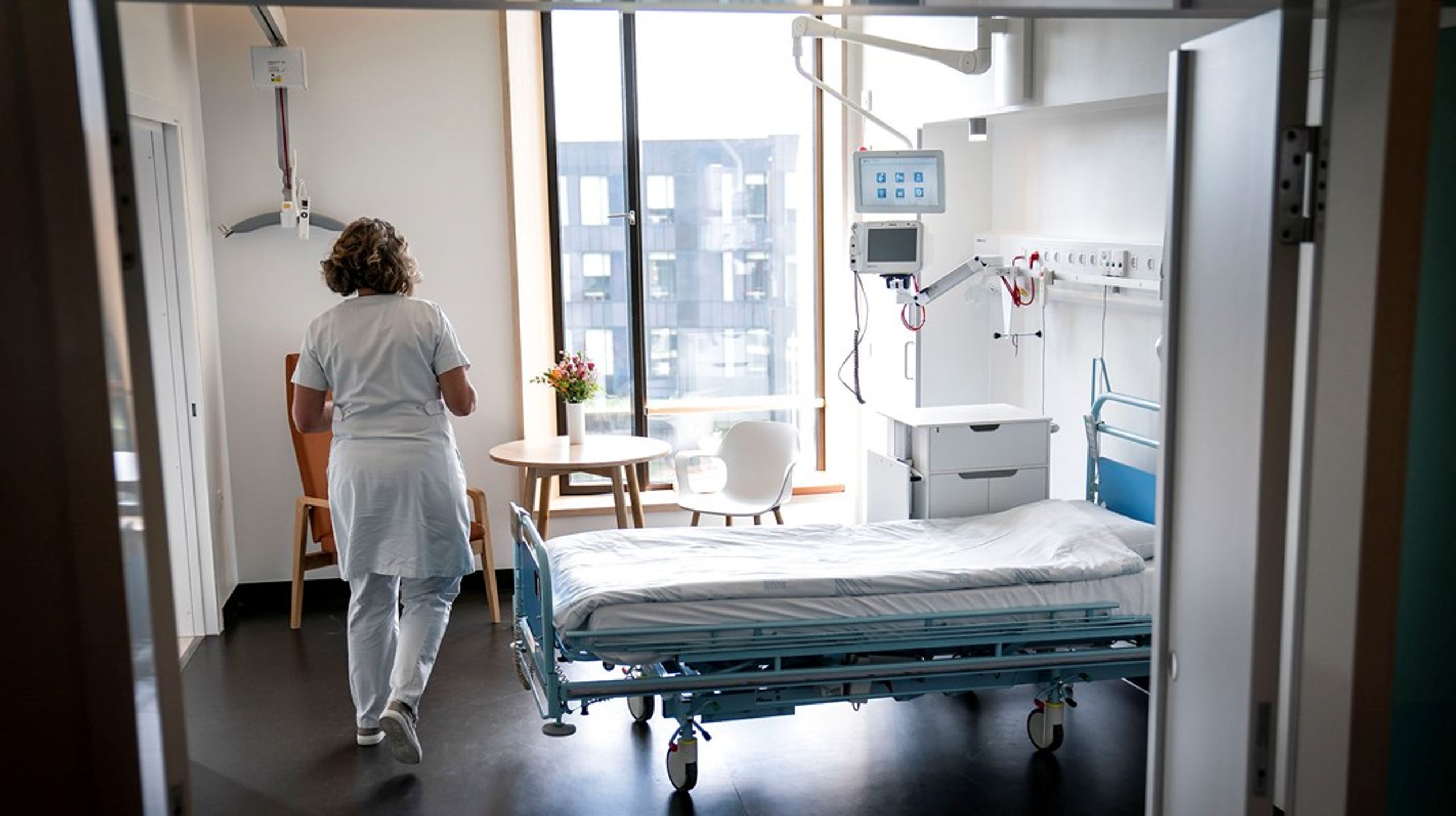 Ulighed i hospitalsystemet gør, at ikke alle danskere har samme muligheder for at overleve kræft, skriver Ida Sofie Jensen og Tina Christensen.