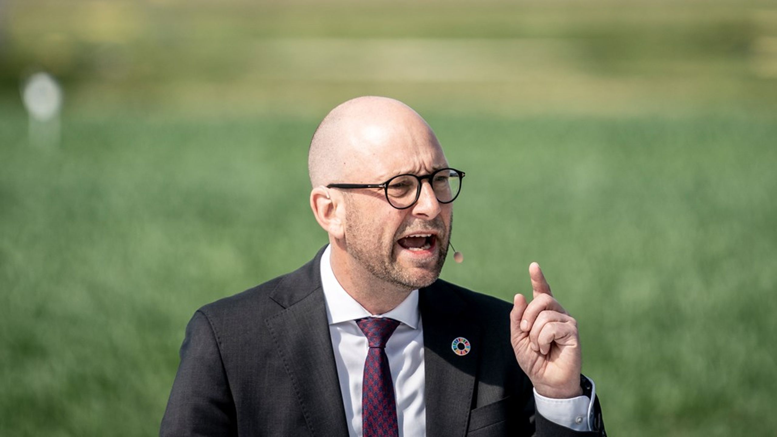 Fødevareminister Rasmus Prehn (S) skruer bissen på overfor blå blok i landbrugsforhandlingerne.