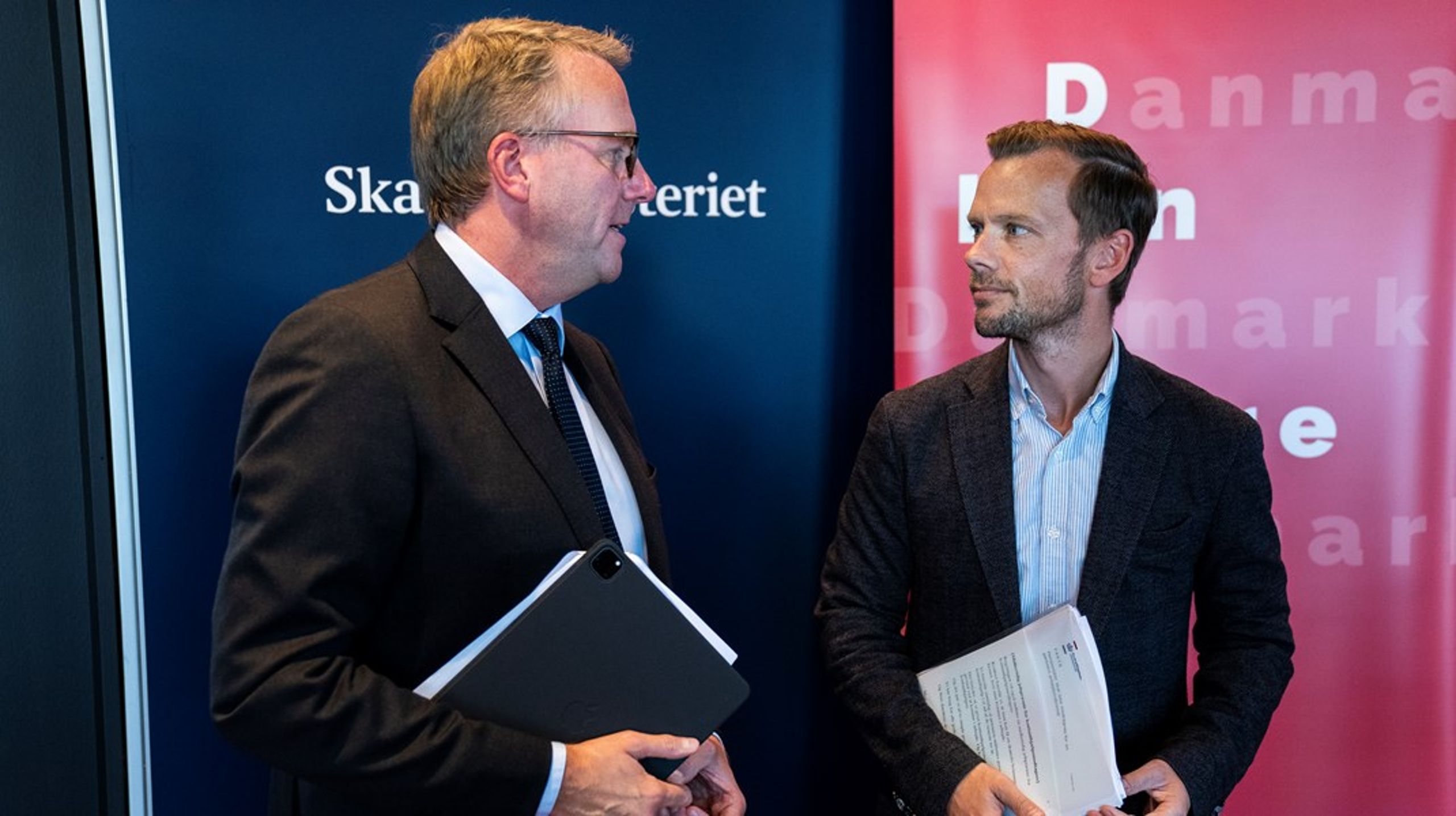 På et pressemøde torsdag eftermiddag præsenterede skatteminister Morten Bødskov og beskæftigelsesminister Peter Hummelgaard delelementer fra regeringens reformudspil "Danmark kan mere".