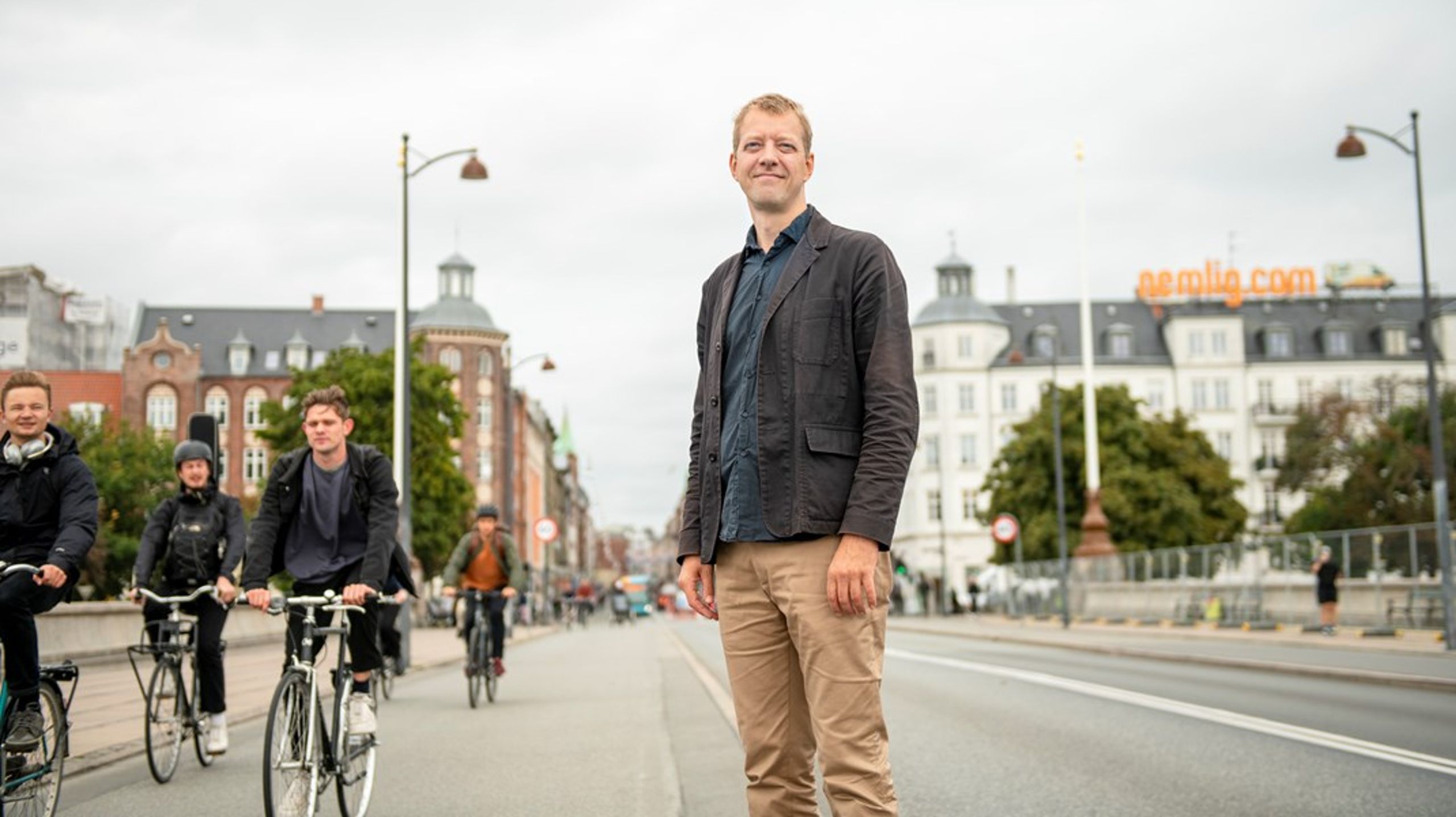 "Politikerne burde hilse urbaniseringen velkommen," siger forfatter Simon Kjær Hansen<br>