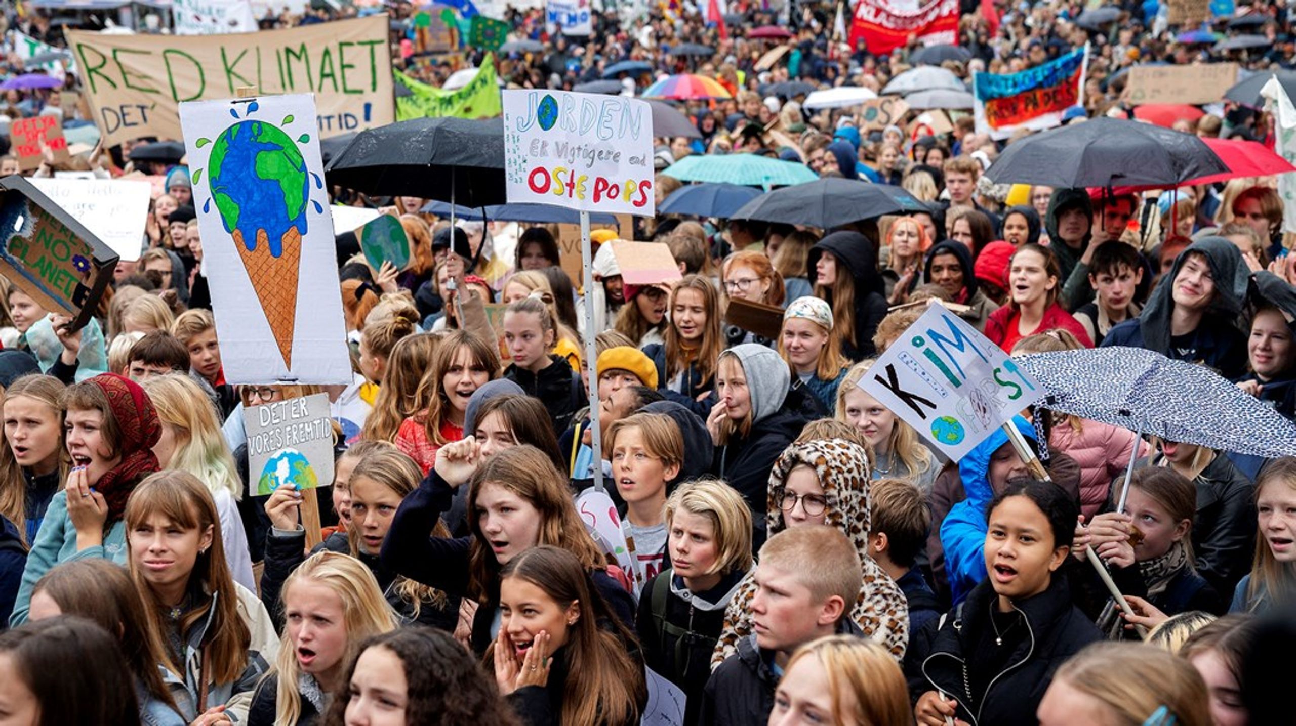 Eleverne kræver handling, og de kræver den nu. Derfor er det på tide, at de voksne i Danmark prioriterer fremtidens bæredygtigt indfødte generationer, skriver de&nbsp;fem aktører.