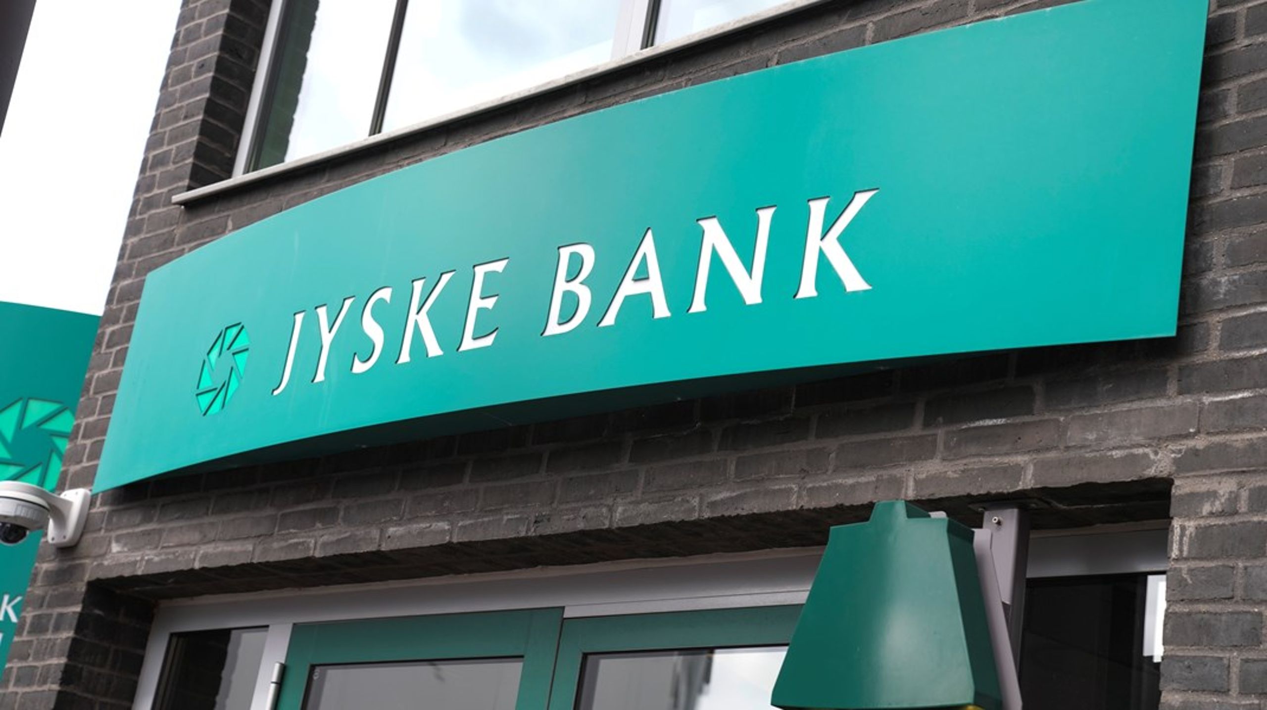 Jyske Bank har efterhånden et langt generalieblad med involvering i blandt andet tvivlsom skatterådgivning og hvidvaskskandaler, skriver Tarek Hussein.