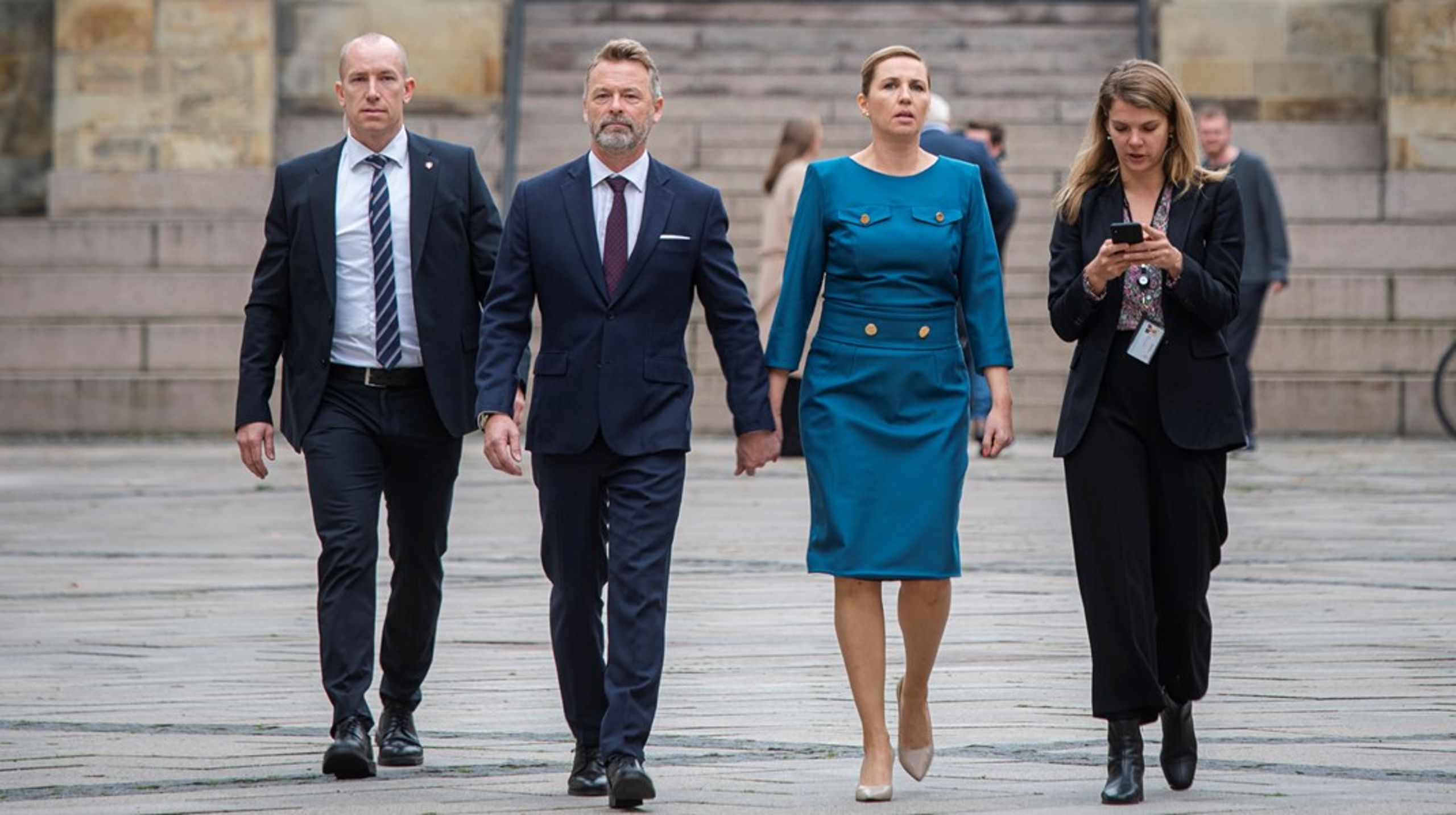 Statsministeren på vej til Christiansborg Slotskirke. Se hele billedserien fra Folketingets åbning tirsdag og åbningsdebatten torsdag.