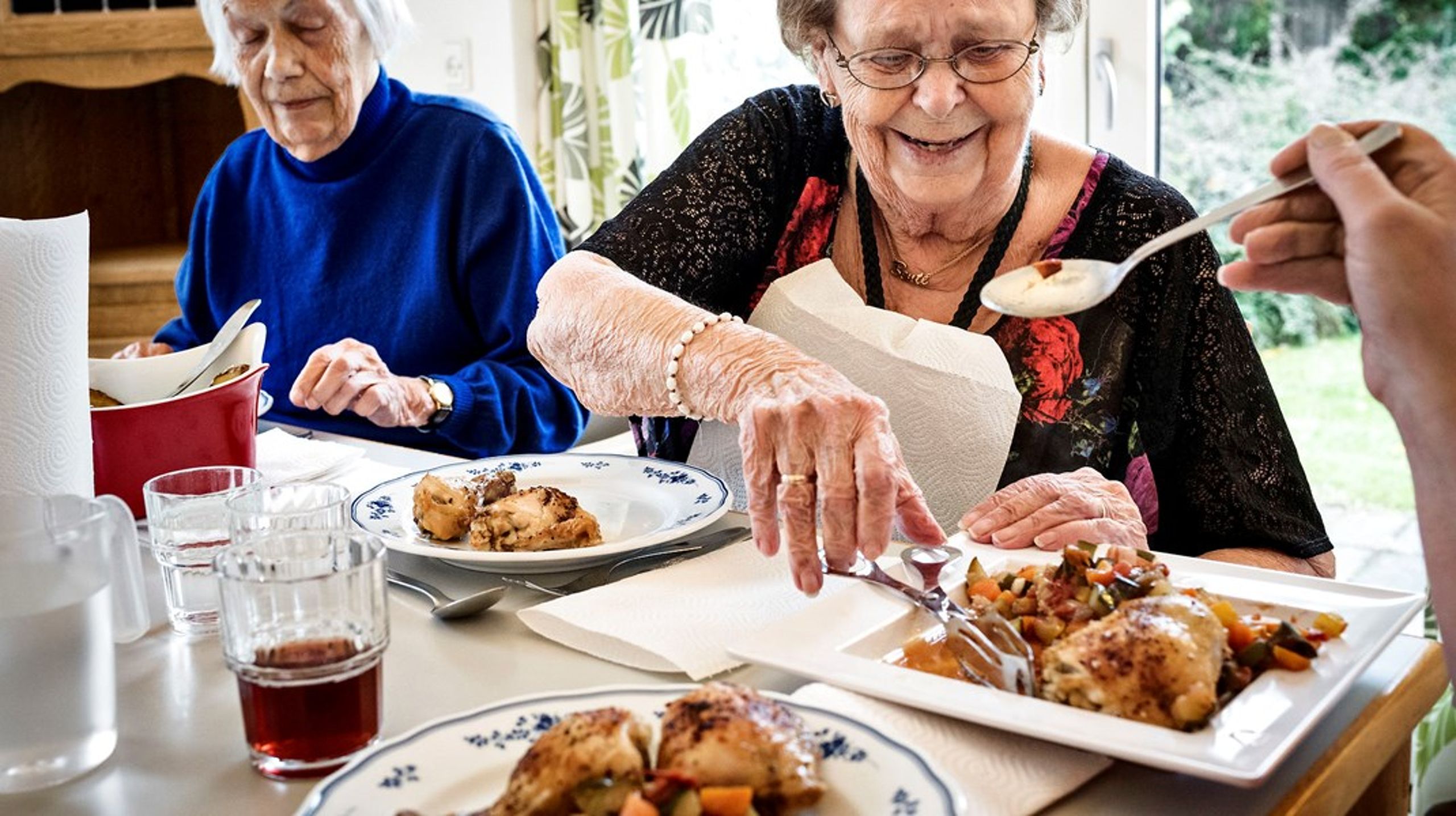En stor del af måltider i det offentlige er til borgere med særlige ernæringsmæssige behov, eksempelvis småtspisende ældre, skriver Line Munk Damsgaard.