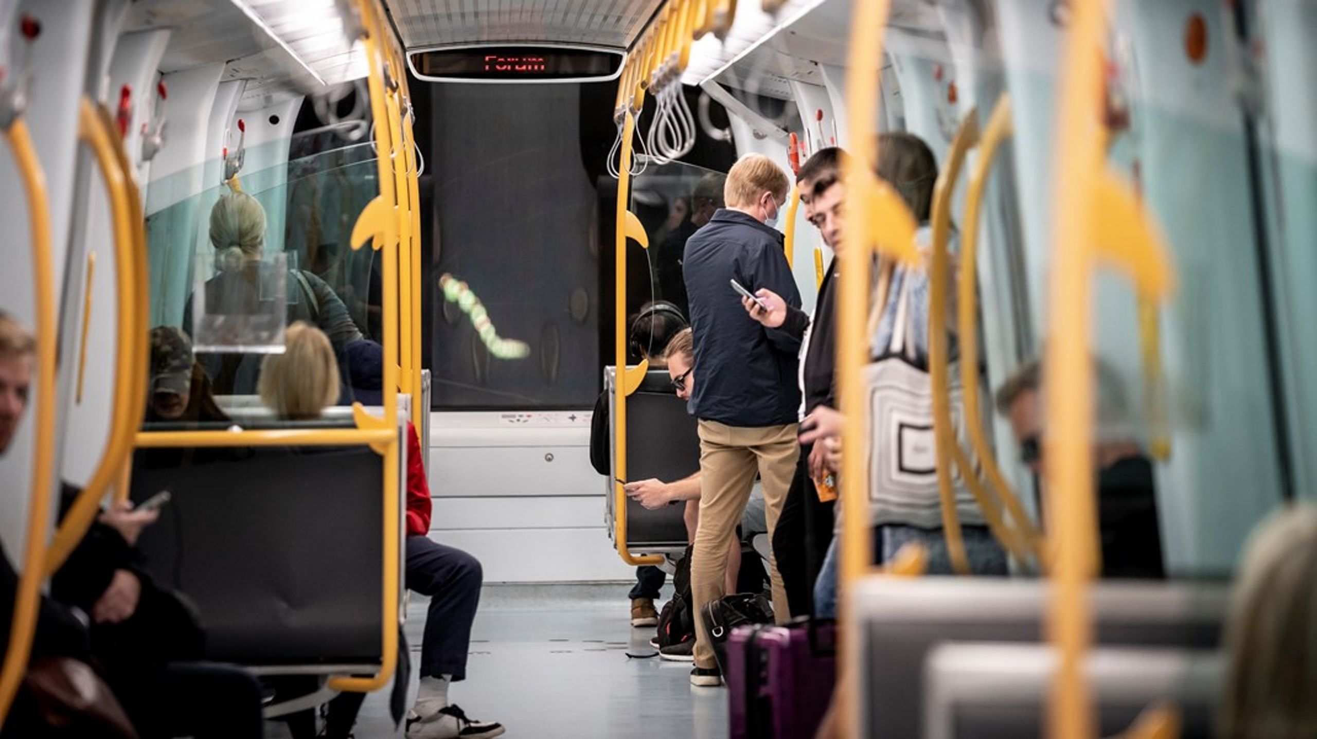 I København er informationer om offentlig transport fordelt på selskaber på tværs af transportformer som bus og metro. Men i fremtiden skal er oprettes en fælles organisation, der samler den offentlige transport, skriver&nbsp;Martin
Geertsen og Kristian Pihl Lorentzen.