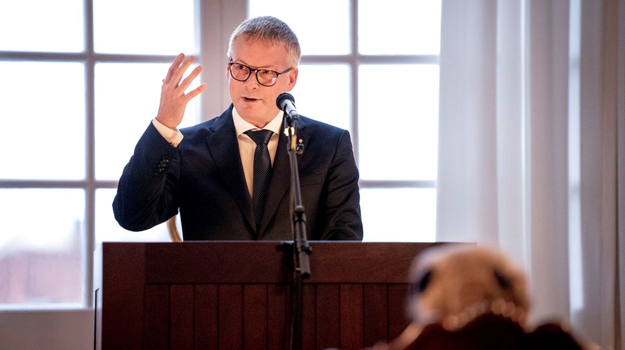 Jeppe Tranholm-Mikkelsen modtog tirsdag Ebbe Muncks Hæderspris ved en ceremoni i Fløjlskabinettet på Christiansborg. I sin takketale argumenterede for et stærkt EU som afgørende for dansk selvbestemmelse.