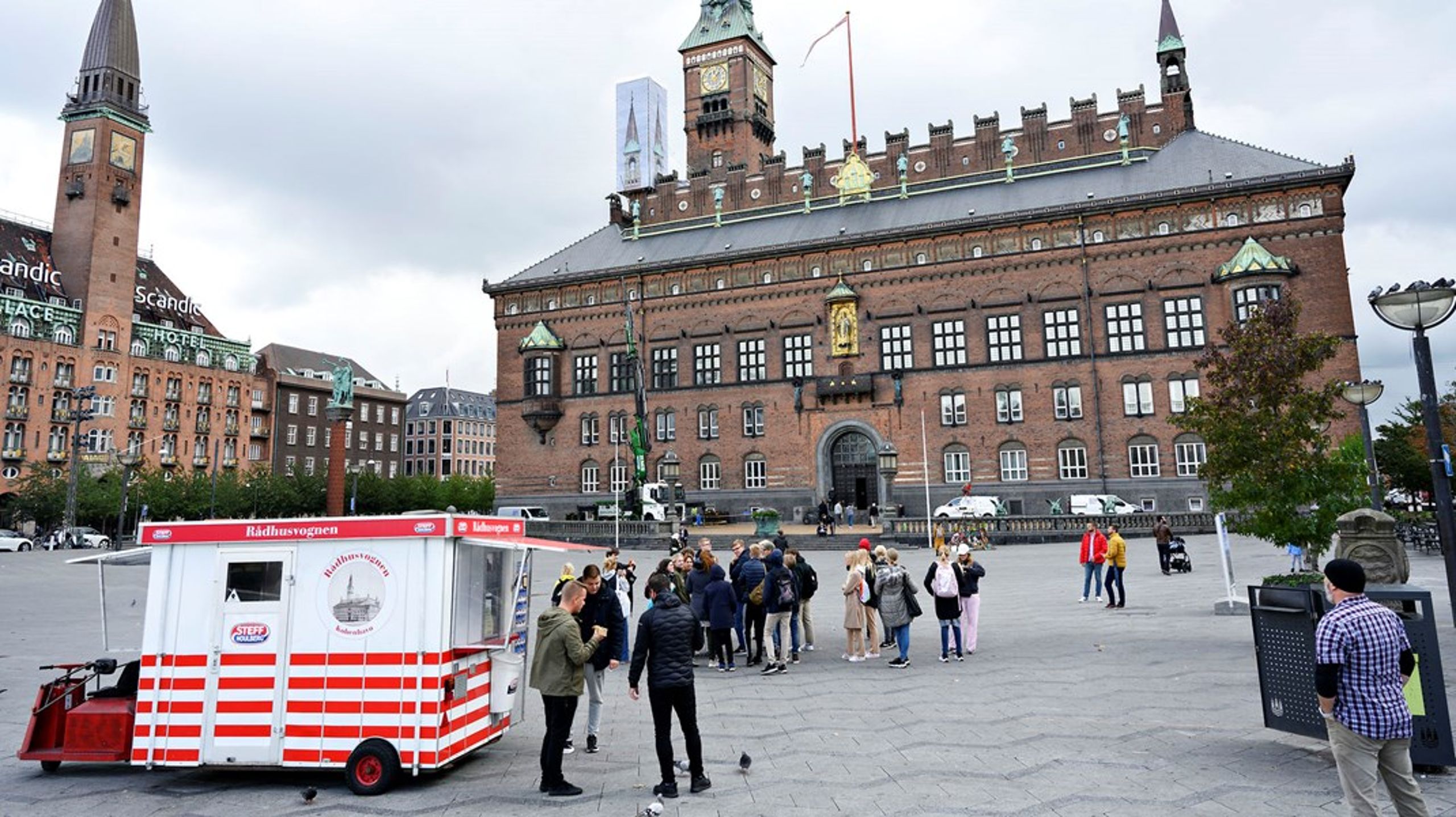Det er på tide at få opdelt Københavns Kommune i mindre politiske enheder, hvor borgerne kan komme tættere på politikerne og politikerne tættere på borgerne, skriver Jens Villadsen.&nbsp;