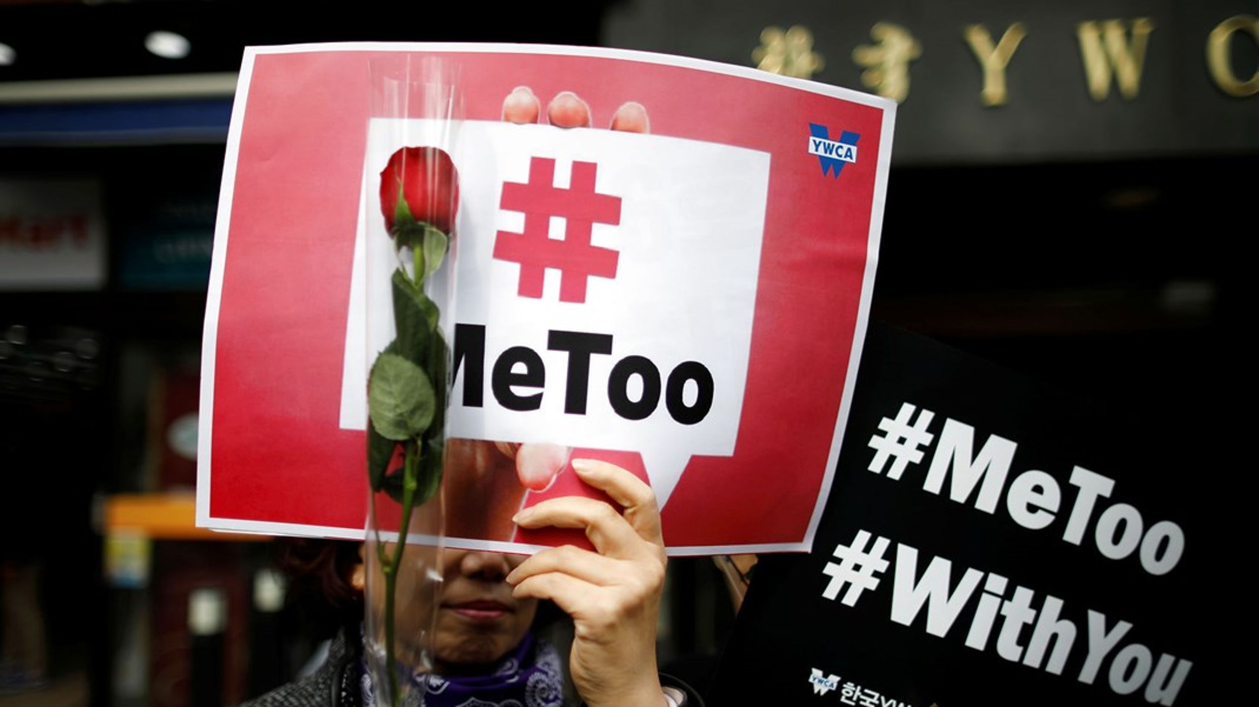 MeToo-bølger i flere omgange har fået demonstranter i hele verden til at gå på gaden for at protestere mod sexisme. Her fra en demonstration i Seoul. Den verdensomspændende bevægelse har som bekendt også sat tydelige aftryk i Danmark - også i civilsamfundsorganisationer. (arkivfoto)