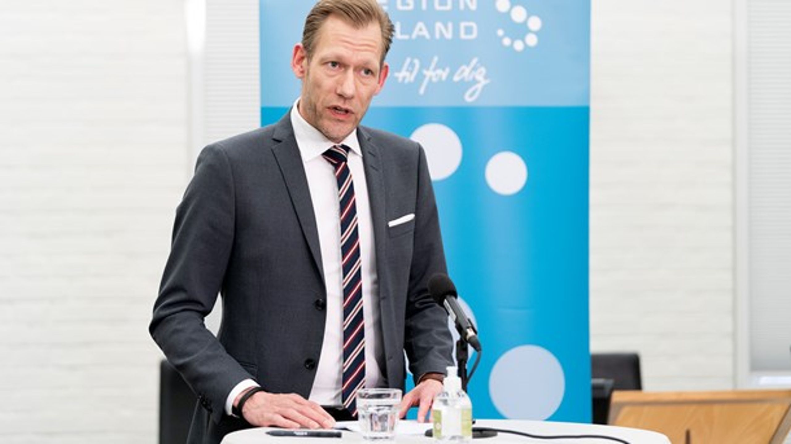 Heino Knudsen (S) har med en tillægsaftale torsdag sikret sig bred opbakning i Region Sjælland.