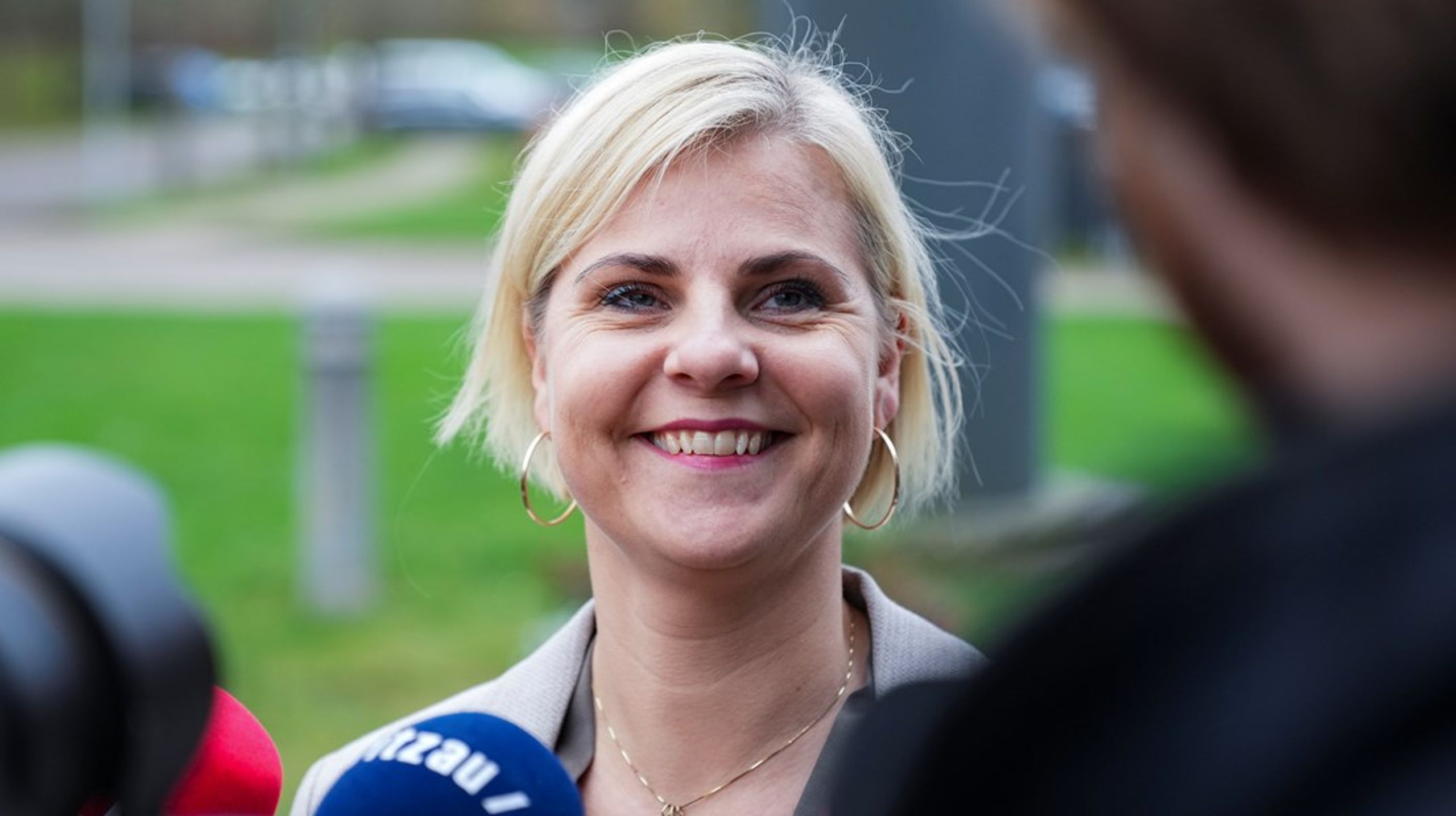 Merete Dea Larsen&nbsp;udfordrer partiets næstformand, Morten Messerschmidt, til partiets&nbsp;formandskabsvalg.