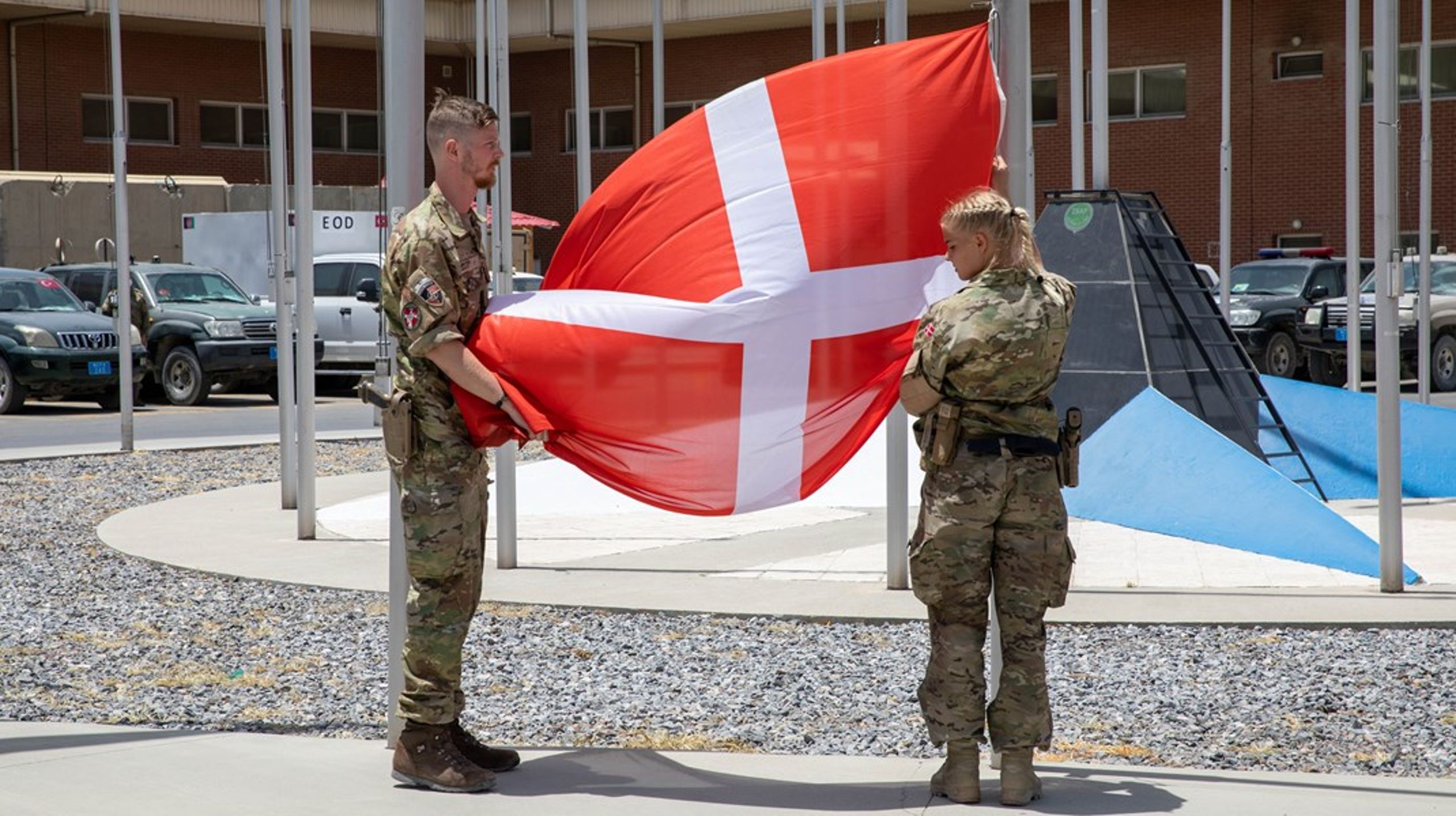 Danske soldater tog Dannebrog ned, da Forsvaret forlod Afghanistan i juni 2021.