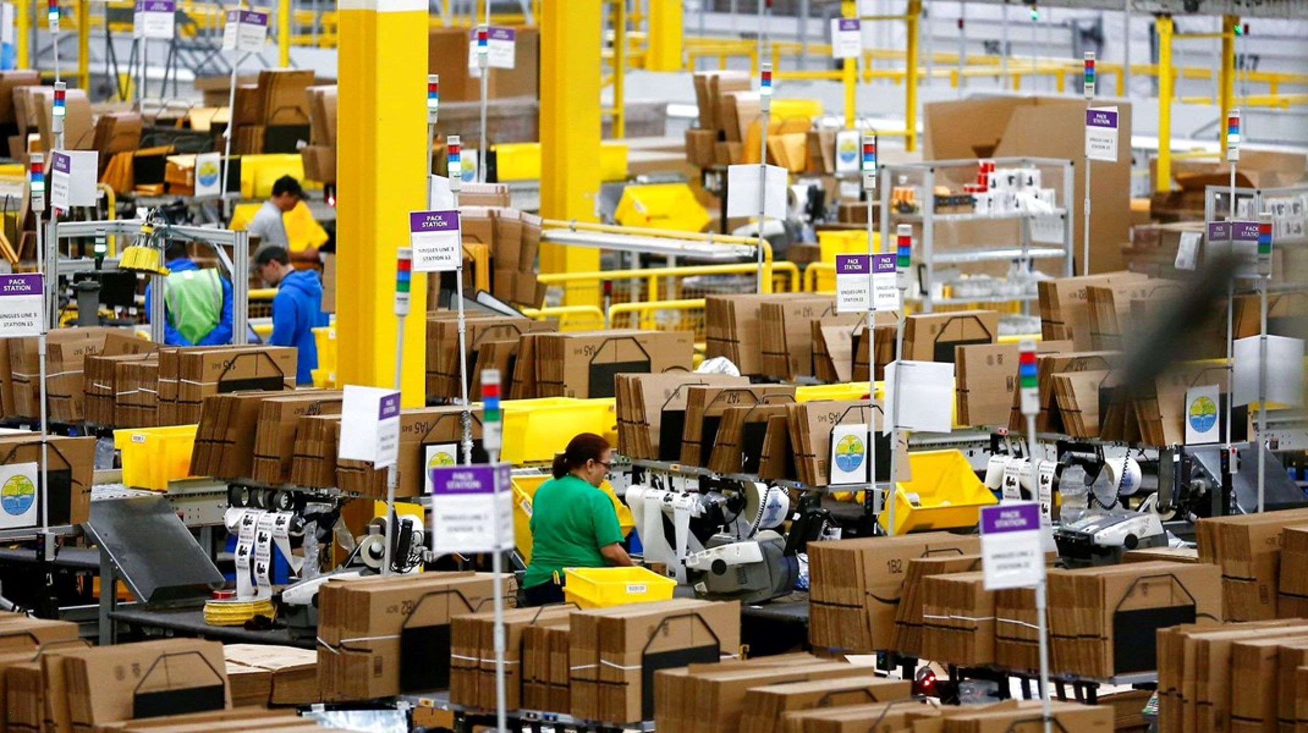 Amazon er verdens største e-handelsforretning. Her ses et distributionscenter i Kent, Storbritannien.&nbsp;
