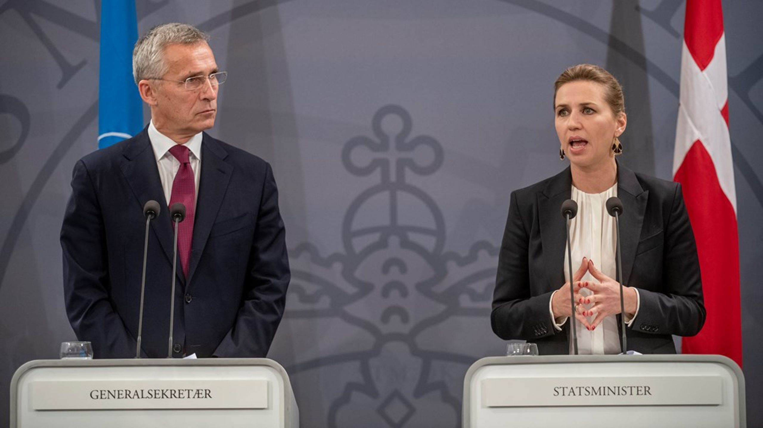 NATO's generalsekretær Jens Stoltenberg (t.v.) og Danmarks statsminister Mette Frederiksen (t.h.) ved et pressemøde i Statsministeriet i november sidste år.