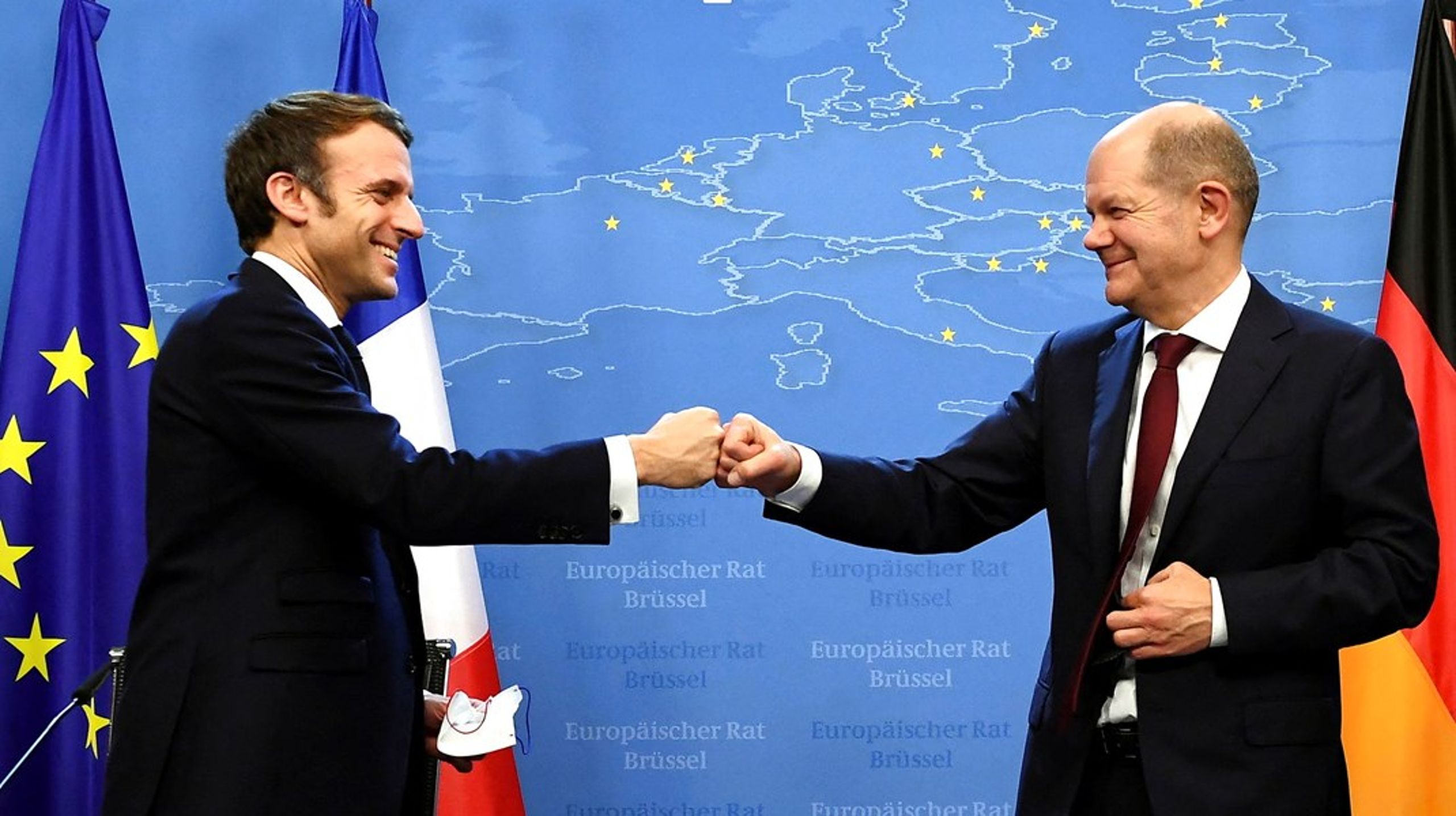 Det tysk-fransk samarbejde om fremtidens EU virker til at blive tættere. Intet tyder på, at Danmarks statsminister, Mette Frederiksen (S), vil ændre EU-kursen, skriver Preben Bonnén.&nbsp;