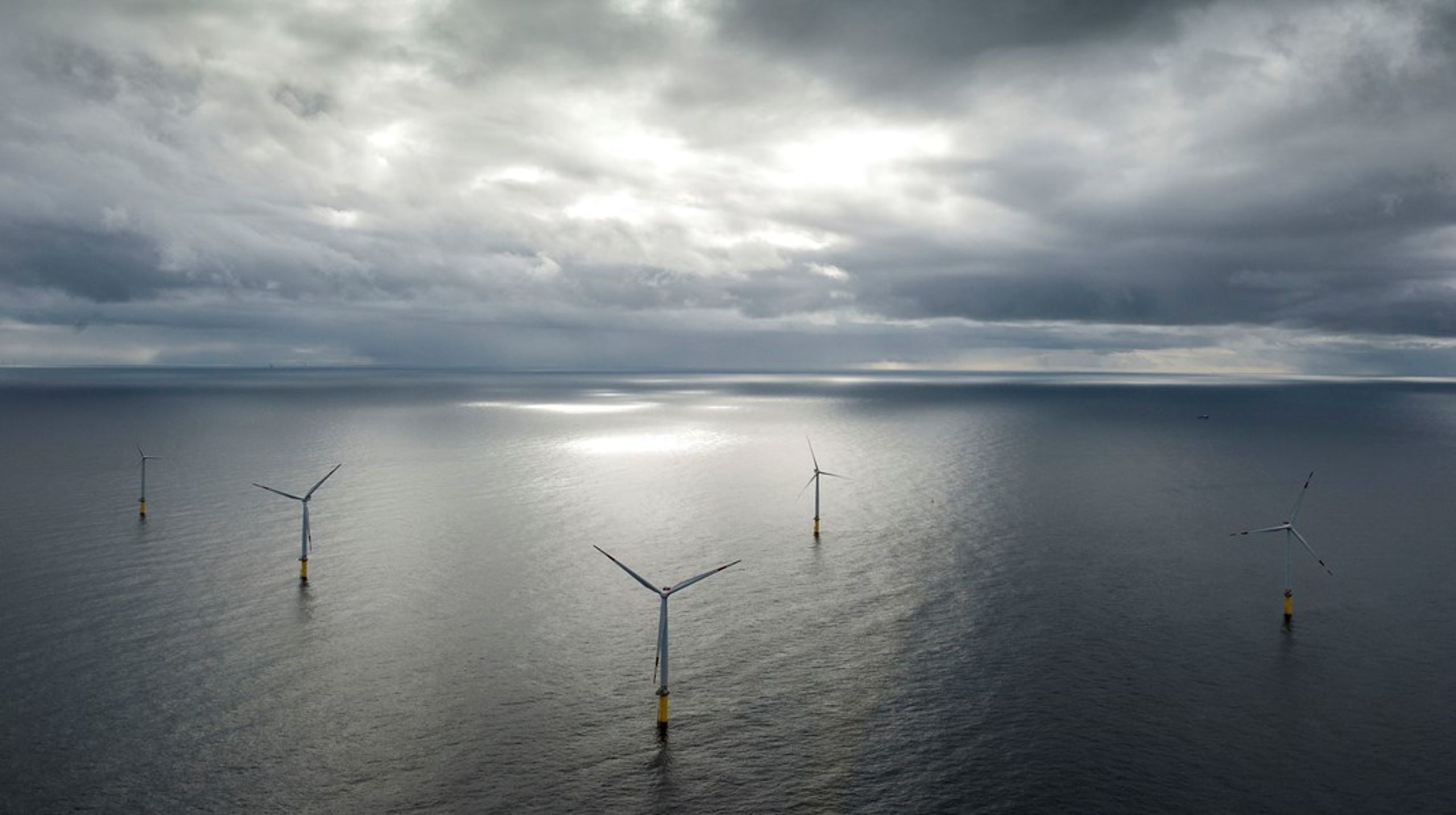 Danmark skal presse på for, at målet for andelen af vedvarende energi i energiforbruget i 2030 bliver højere end de 40 procent, som EU-Kommissionen har foreslået i lovpakken ’Fit for 55’, mener Dansk Energi.
