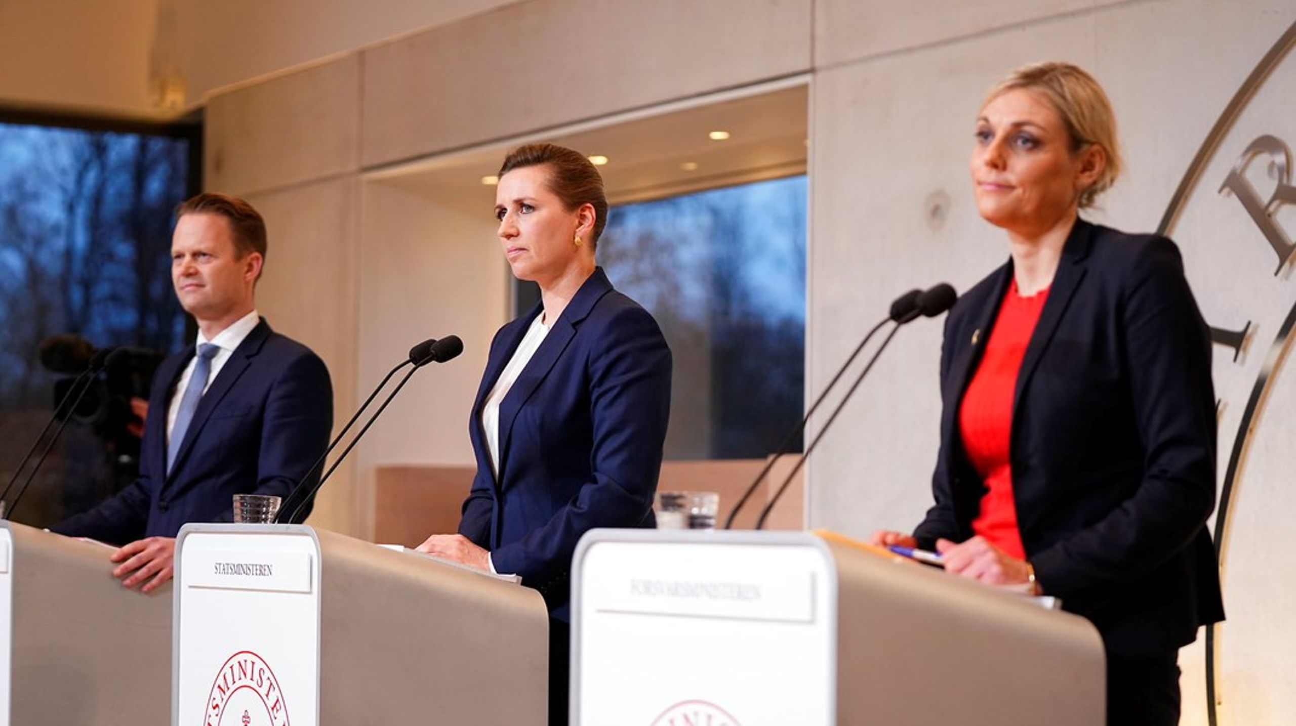 Danmark vil komme ud for flere og flere situationer internationalt, hvor værdier må vige for benhård realpolitik, skriver tidligere FE-chef.