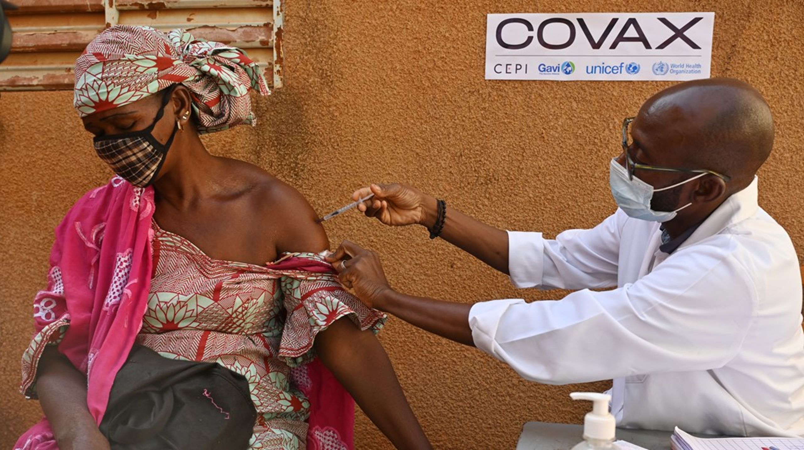 Som en del af den internationale vaccinealliance Covax har Unicef gennem hele pandemien sørget for, at vacciner kommer ud i alle afkroge af verden, skriver&nbsp;Jakob Colville-Ebeling.&nbsp;
