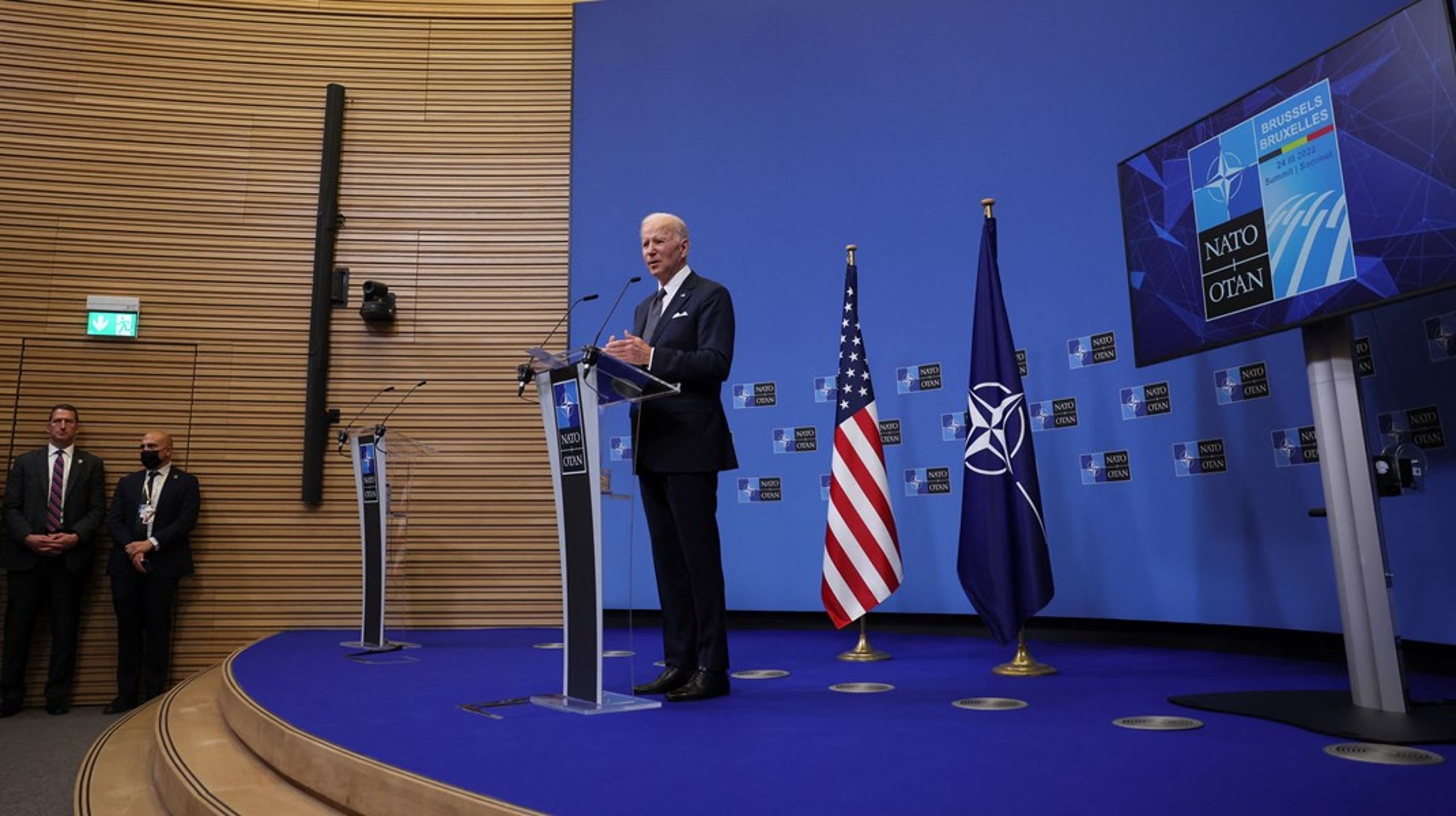 Den amerikanske leder, Joe Biden, forsikrer om Natos sammenhold overfor Rusland.