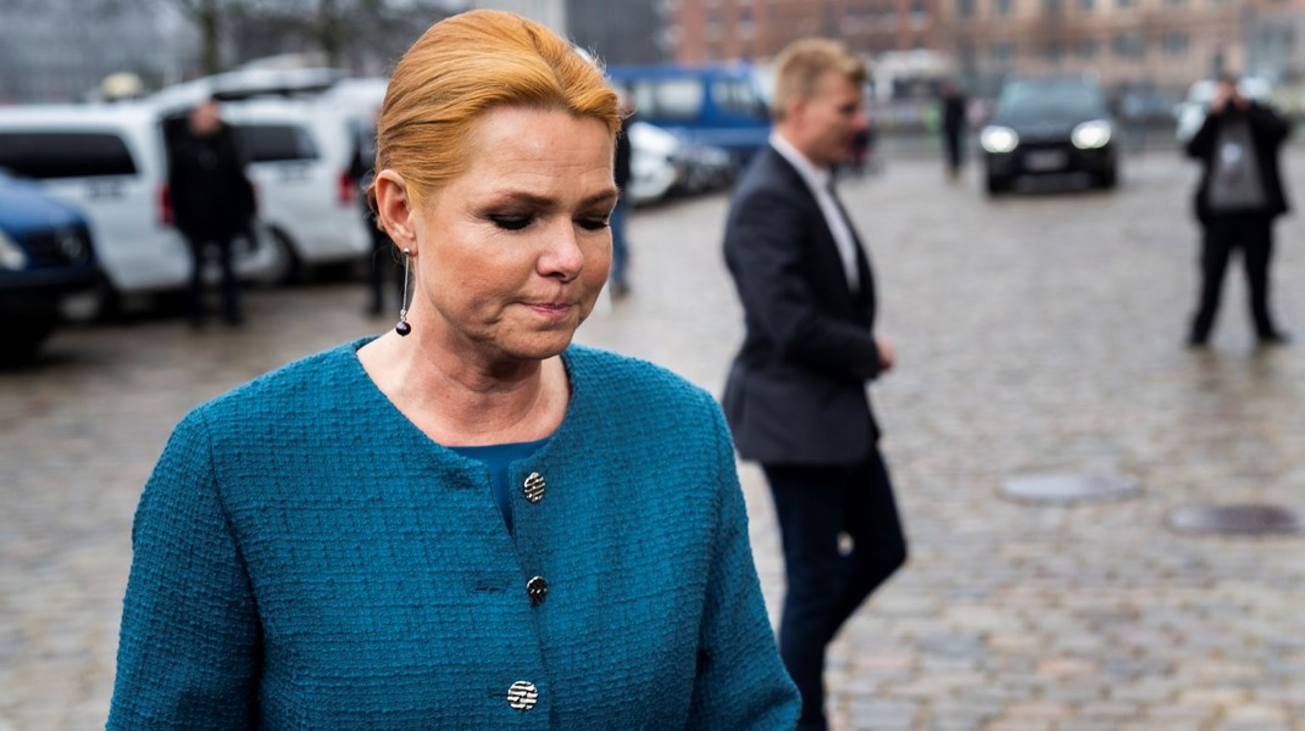 25 ud af 26 dommere i Rigsretten har fundet den tidligere udlændinge- og integrationsminister Inger Støjberg skyldig i at have overtrådt loven forsætligt. Nu afsoner hun straffen.