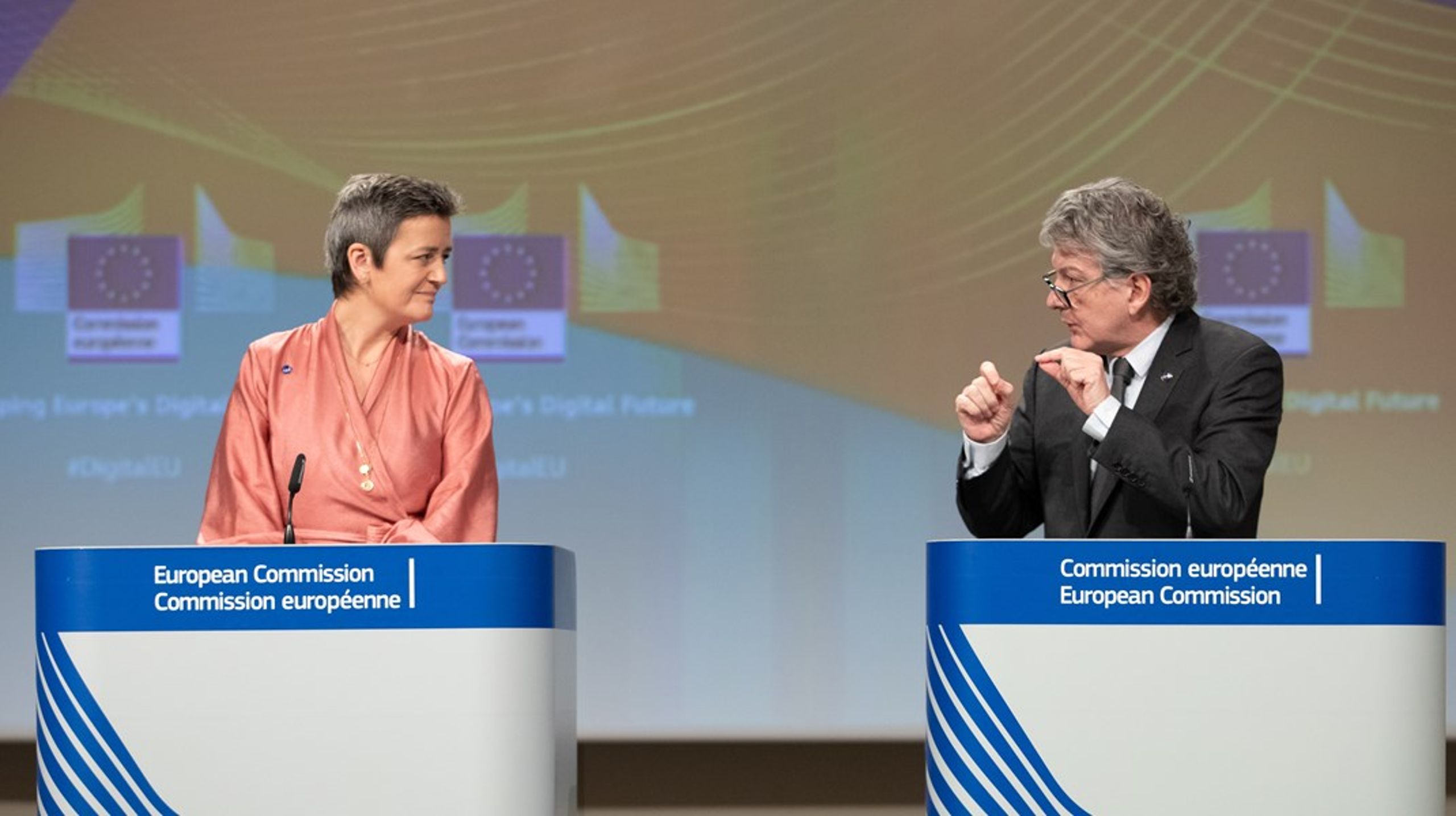 Margrethe Vestager og Thierry Breton er de ansvarlige kommissærer for EU's regulering af den digitale økonomi.<br>