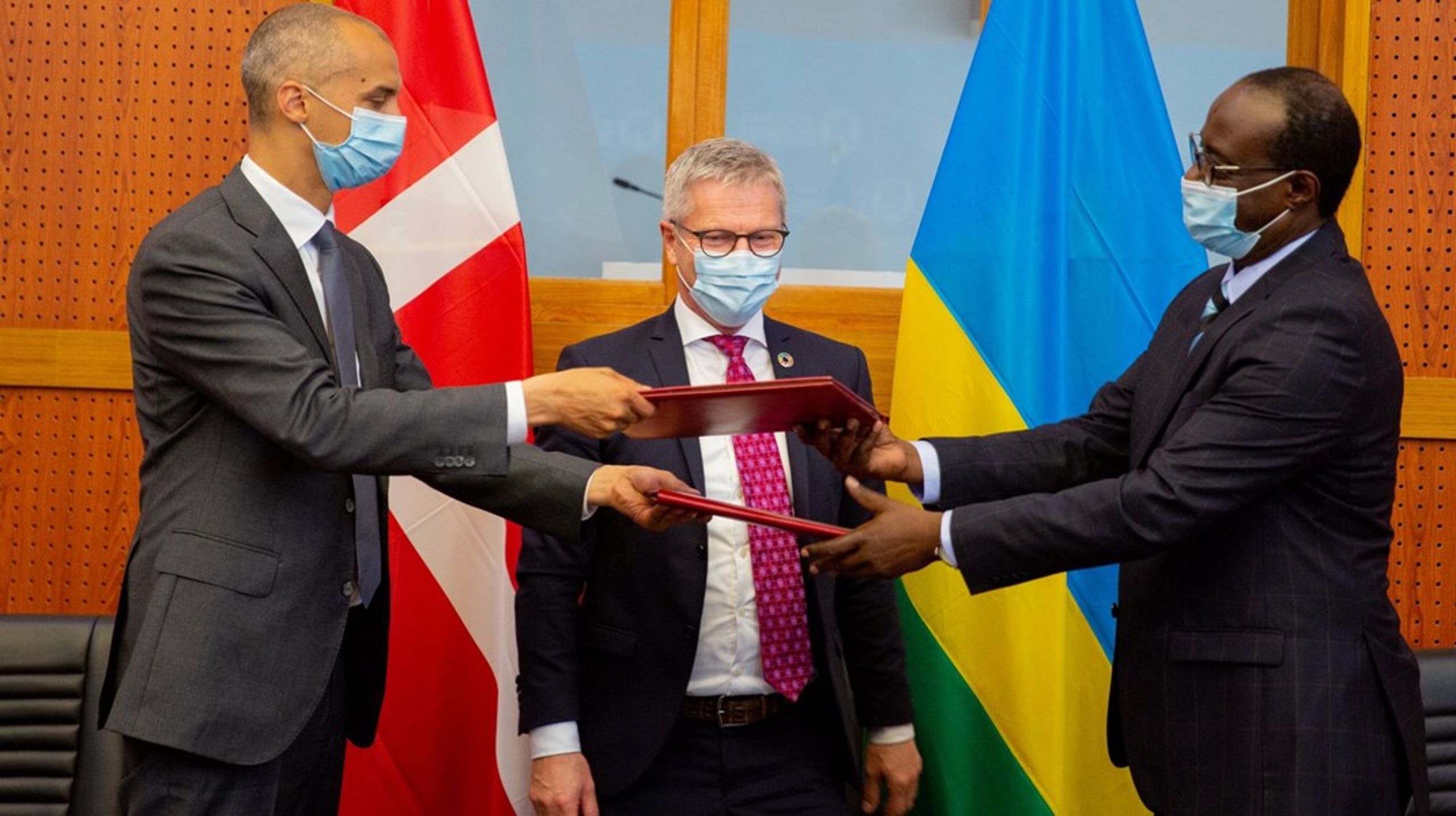 Udlændingeminister Mattias Tesfaye og udviklingsminister Flemming Møller Mortensen forhandlede sidste år med den rwandiske regering i Kigali.