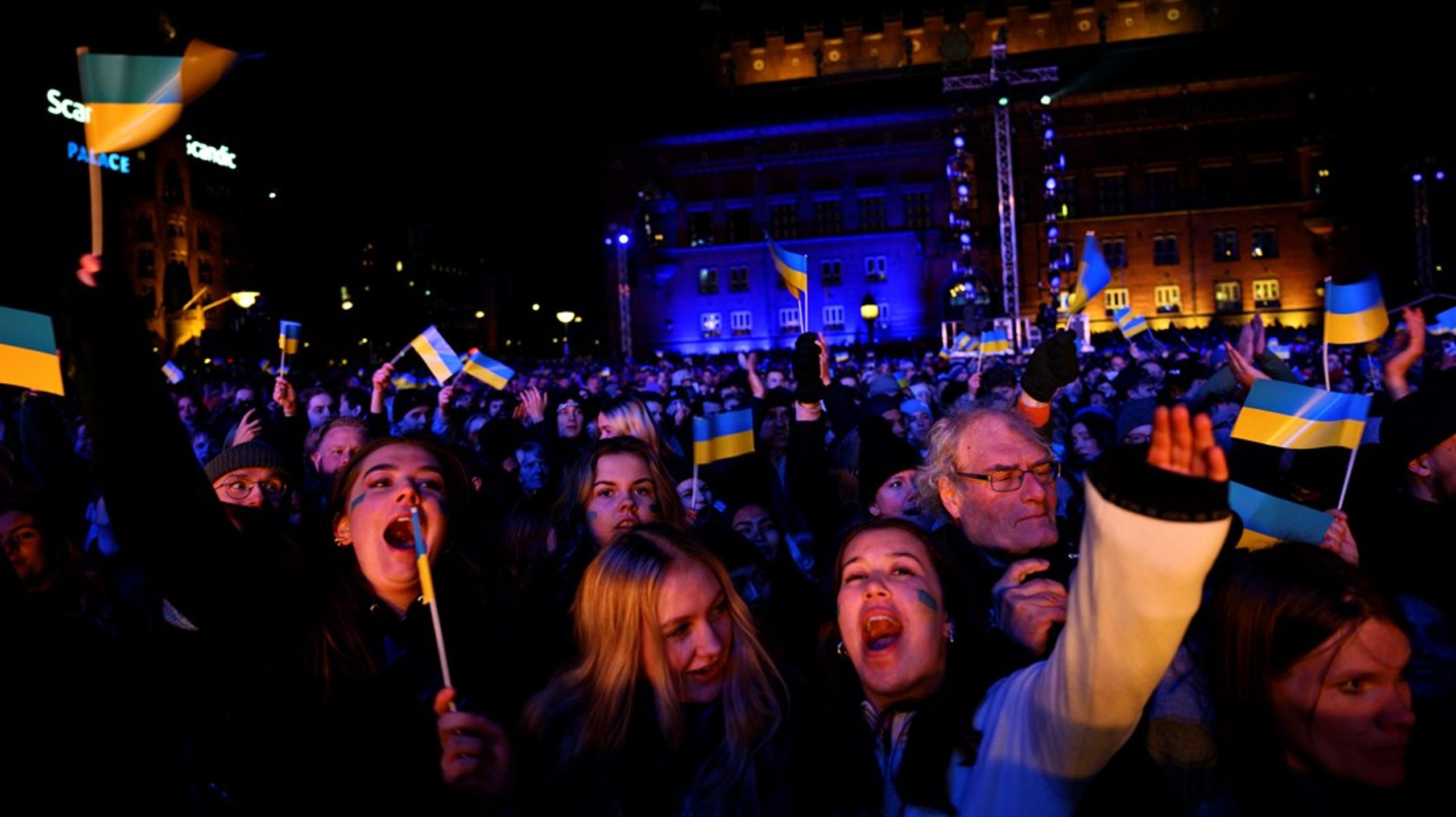 12. marts gik TV2 og DR sammen om en støttekoncert til Ukraine. Antallet af ansøgninger om at starte private indsamlinger er også steget heftigt.