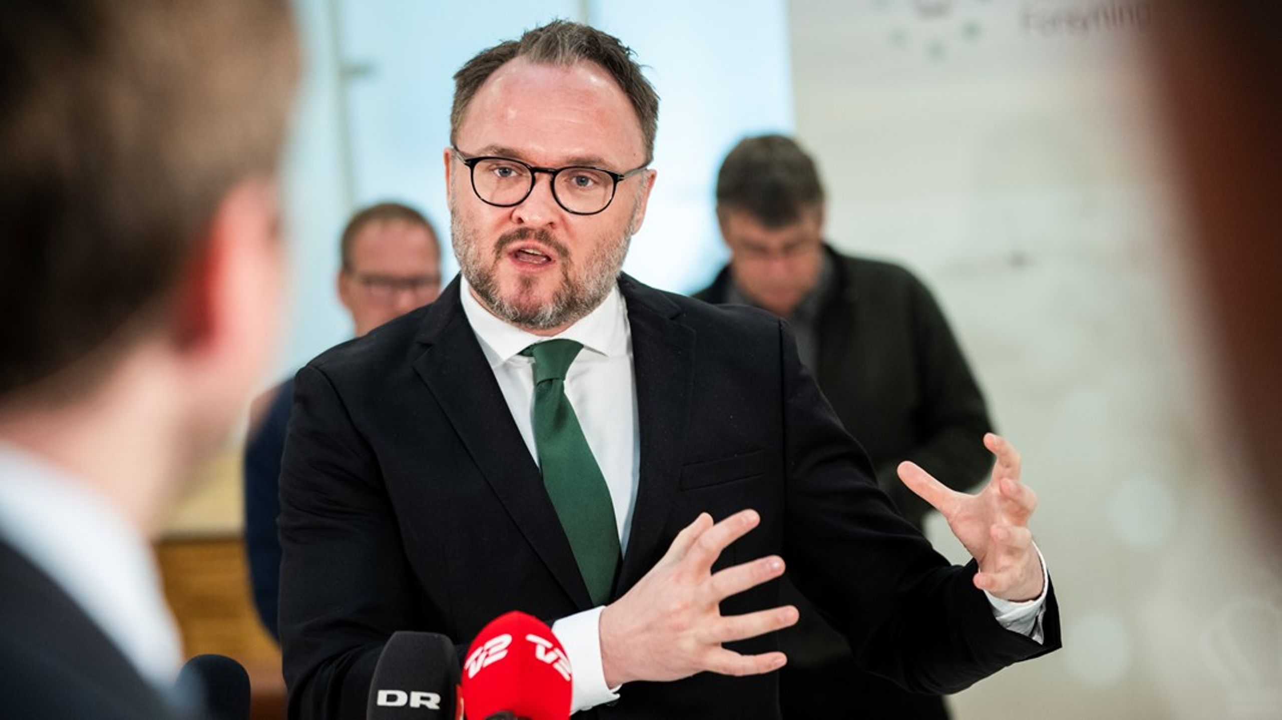 Klimaminister Dan Jørgensen (S), her til pressemøde om fremtidens grønne brændstoffer, skal lørdag tage imod et nyt sæt anbefalinger fra det andet nedsatte klimaborgerting.