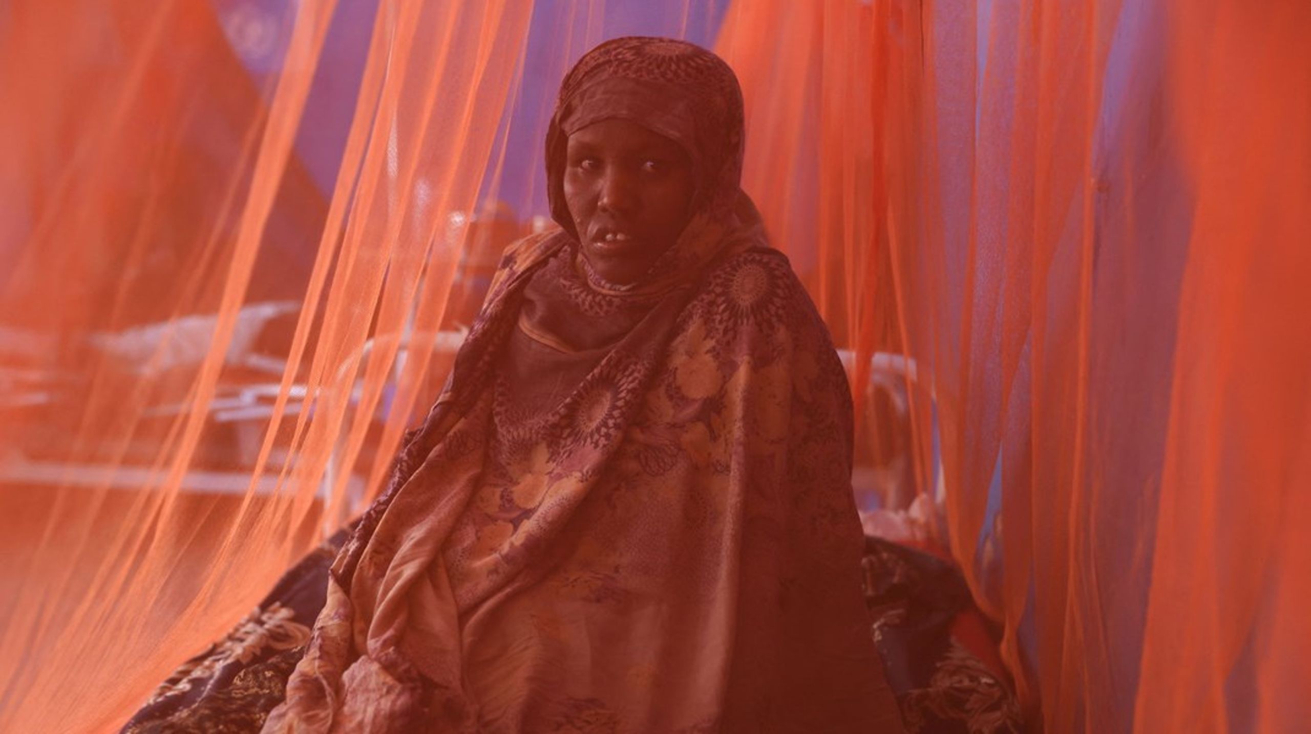 En kvinde er fordrevet på grund af tørke i Etiopien, april, 2022.&nbsp;
