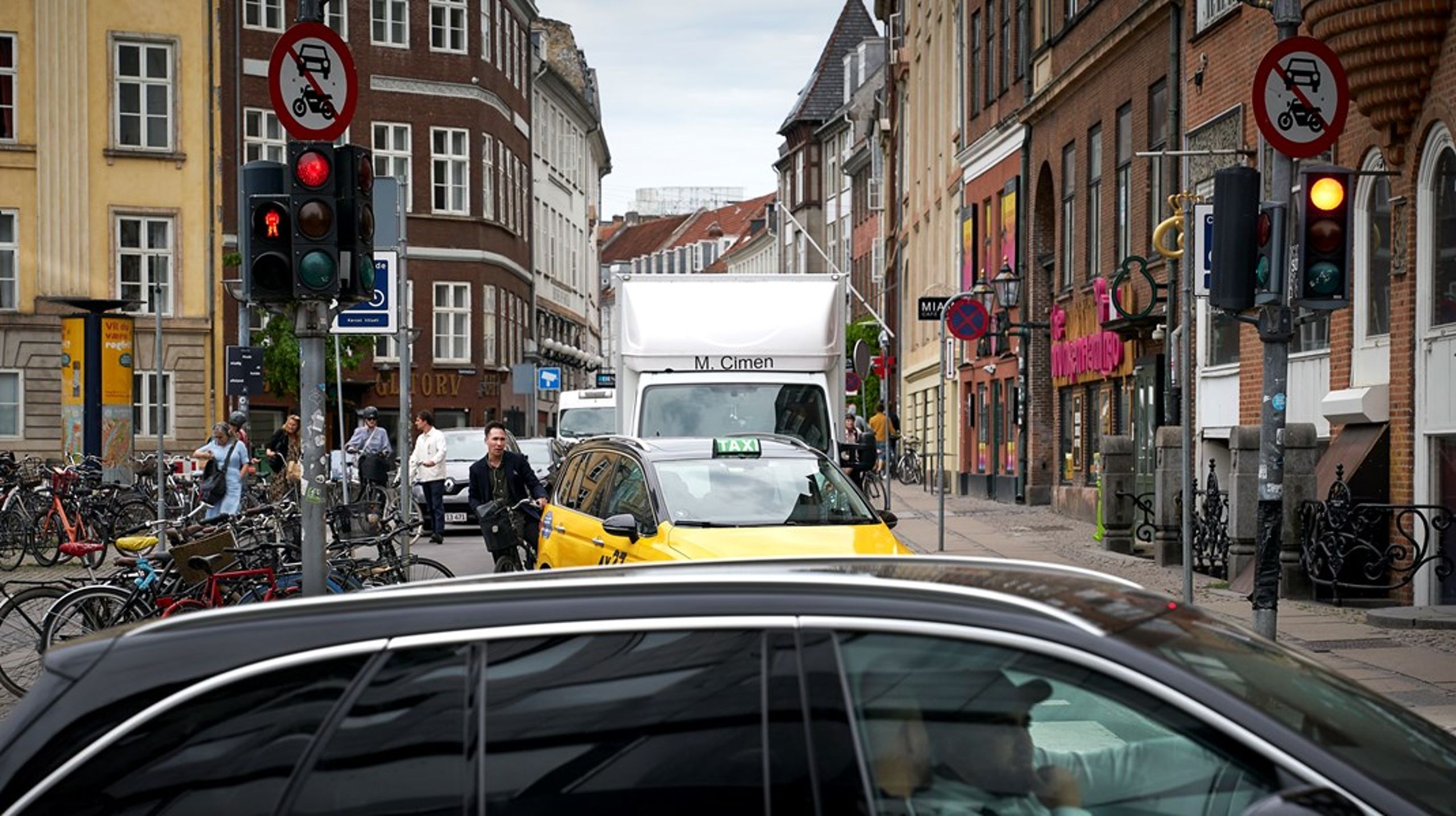 Den generelle hastighedsgrænse i København&nbsp;skal sættes ned til henholdsvis 40 og 30&nbsp;kilometer i timen, besluttede et flertal mandag. Men de aner ikke, hvad konsekvensen bliver, advarer professor.&nbsp;
