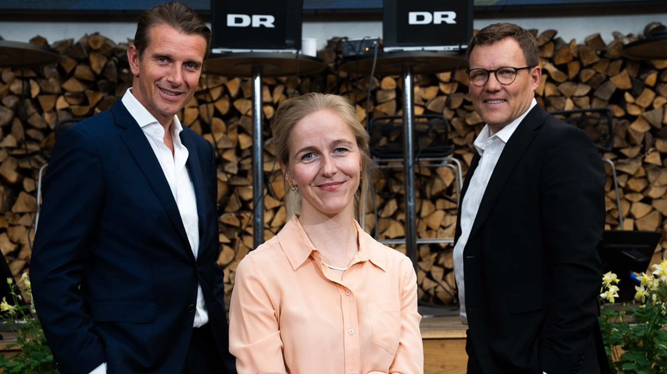 Bjarne Steensbeck og Julie Toft er værter på DR's valgmorgen fra Altingets gård. Altingets chefredaktør Jakob Nielsen er med som kommentator hele morgenen.