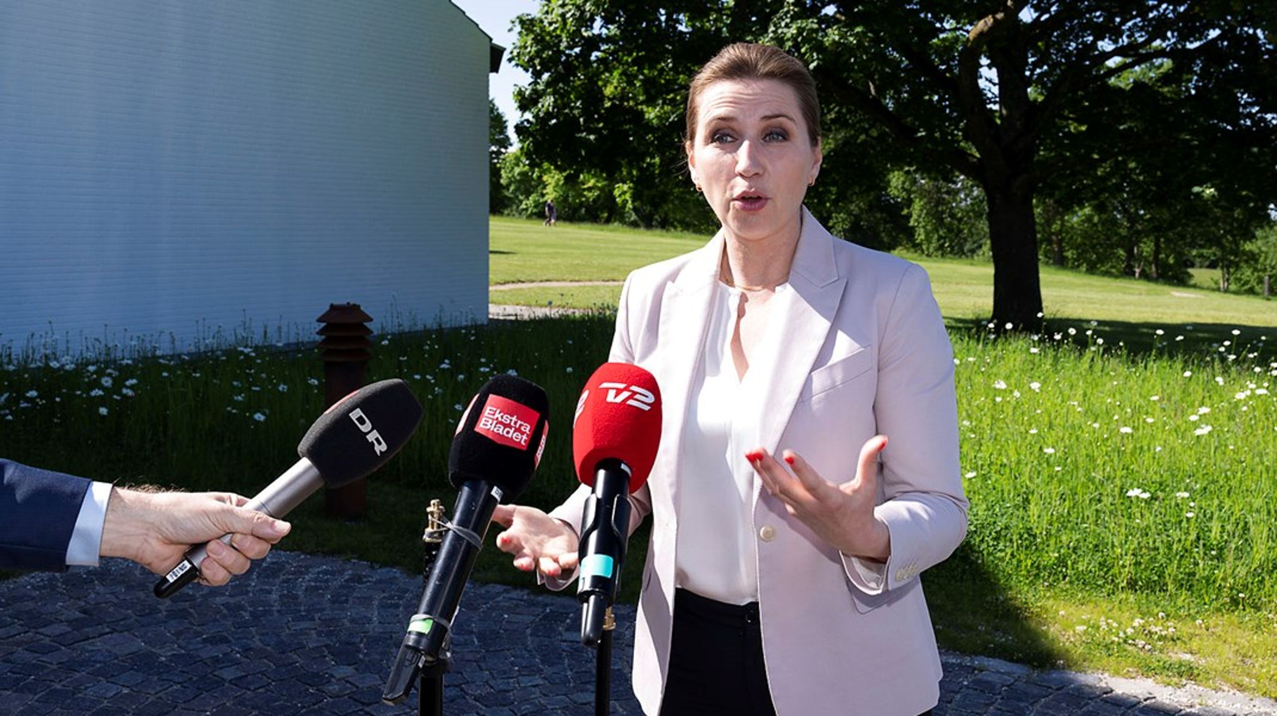 Grundlovsdag sagde&nbsp;Mette Frederiksen, at hun&nbsp;gerne vil diskutere muligheden for en regeringen på tværs af den politiske midte.