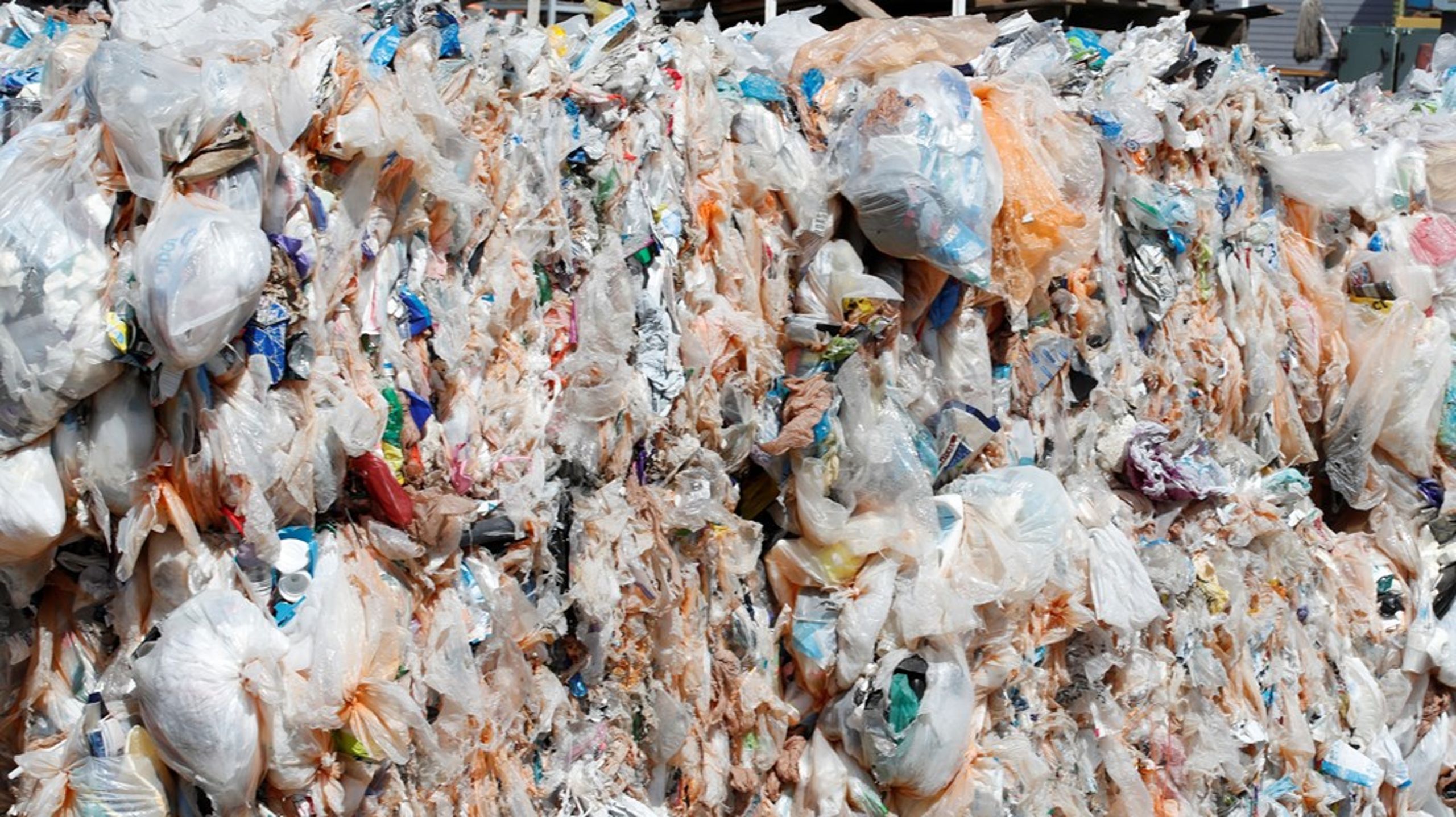 Det er helt afgørende, at de ansvarlige politikere og deres embedsmænd sikrer, at der skabes incitament til at genanvende plast, som vi allerede gør i stor udstrækning i Danmark i dag, skriver Christina Busk.