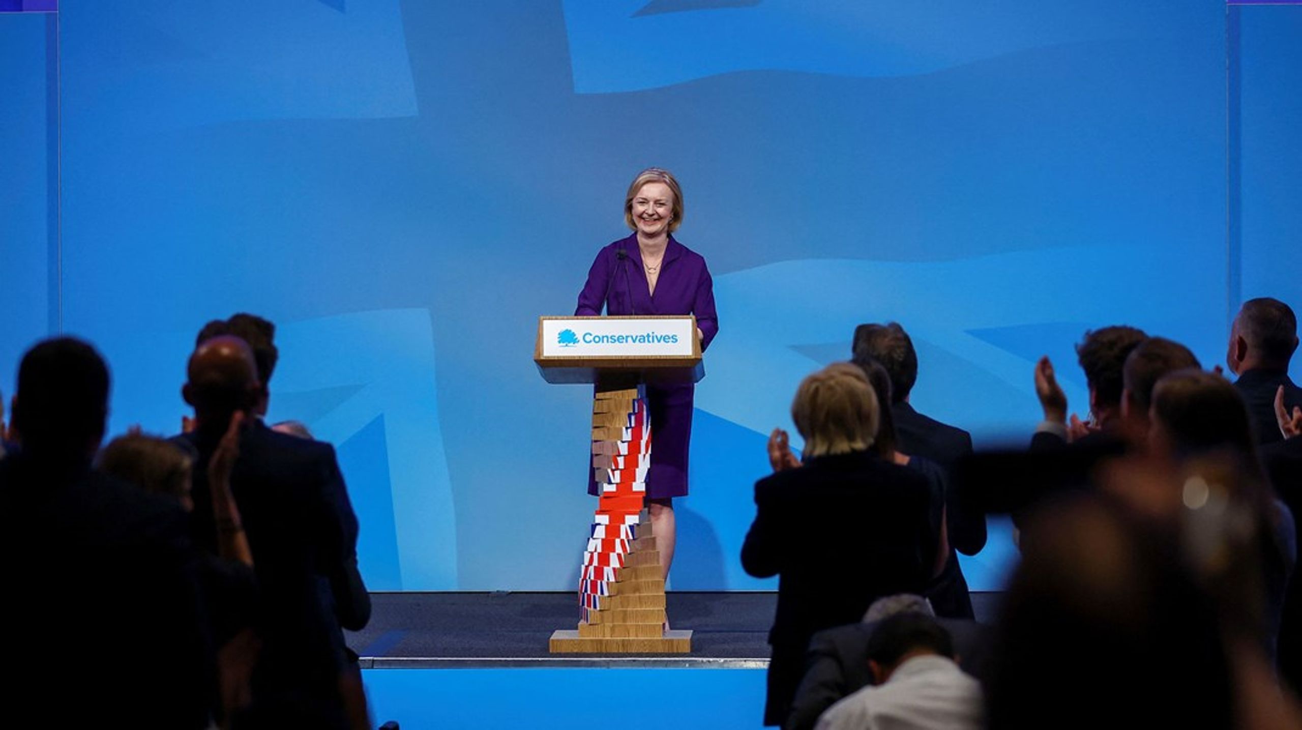 Liz Truss har vundet titlen som formand for Det Konservative Parti og ny premierminister i Storbritannien med 57 procent af stemmerne blandt de konservative.