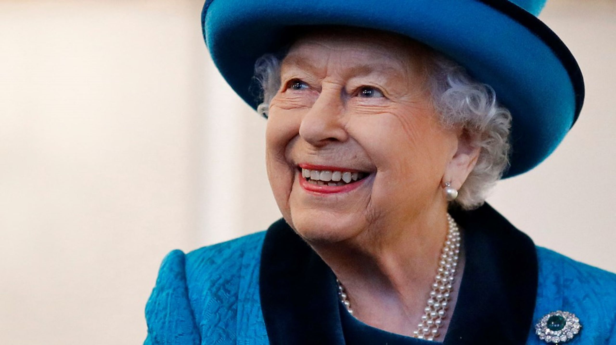15 premierministre har dronning Elizabeth II givet hånden i løbet af de&nbsp;70 år på den britiske trone.