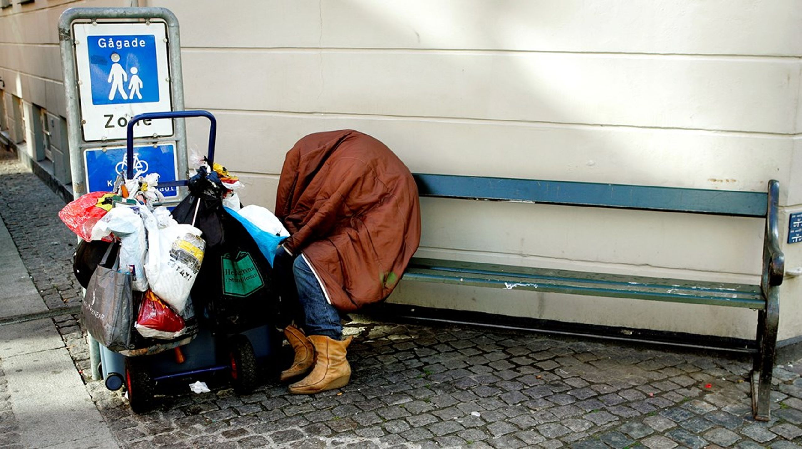 En helhedsorienteret indsats mod hjemløshed skal både sikre borgeren selvstændig bolig og bostøtte, skriver Kira West.&nbsp;