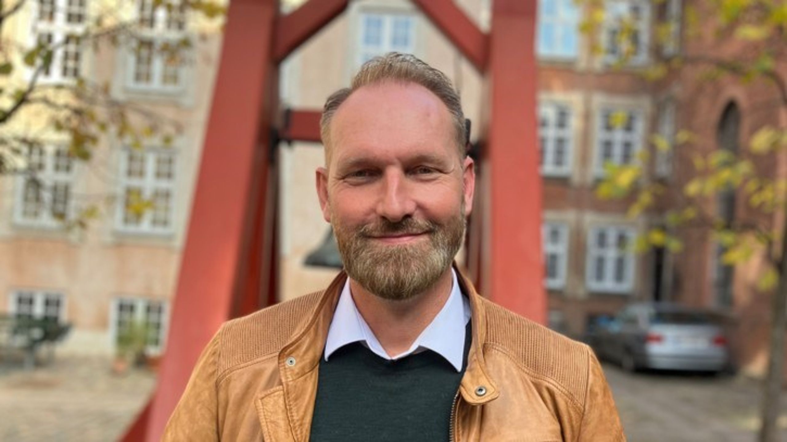 Kristian Danholm har flere års erfaring fra både journalistikken og kommunikationsfaget. Han er tidligere kommunikationschef for Folkekirken Vesterbro.