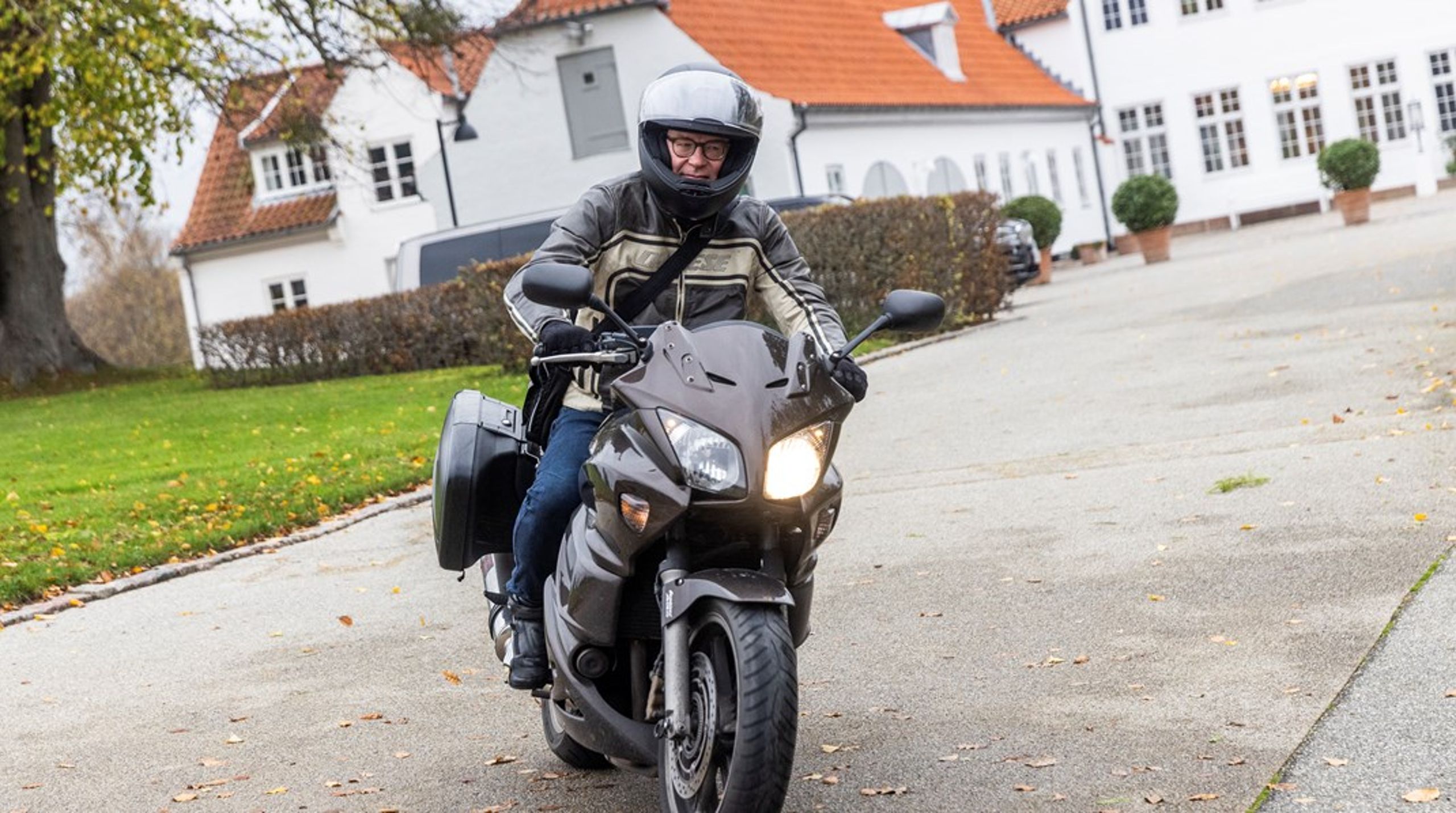 Martin Rossen havde valgt en opsigtsvækkende dag at hente sin motorcykel på.