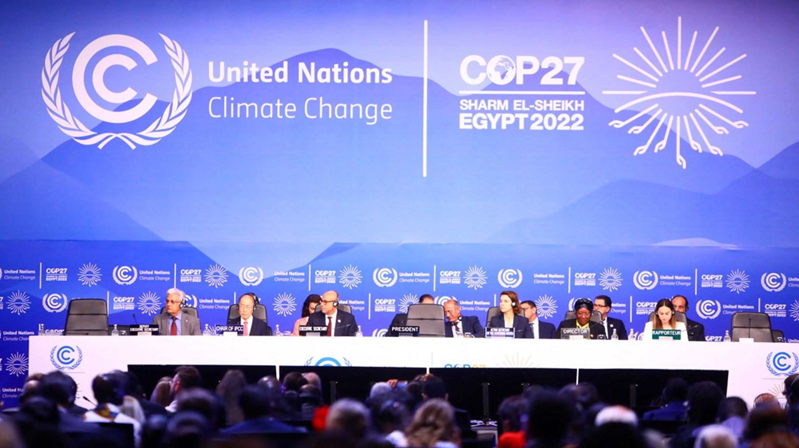De kommende ugers forhandlinger på klimatopmødet COP27 ser ud til at blive svære. Selv dagordenen til forhandlingerne blev så svær at enes om, at topmødets åbning måtte udskydes en time, skriver Mattias Söderberg.<br><br>