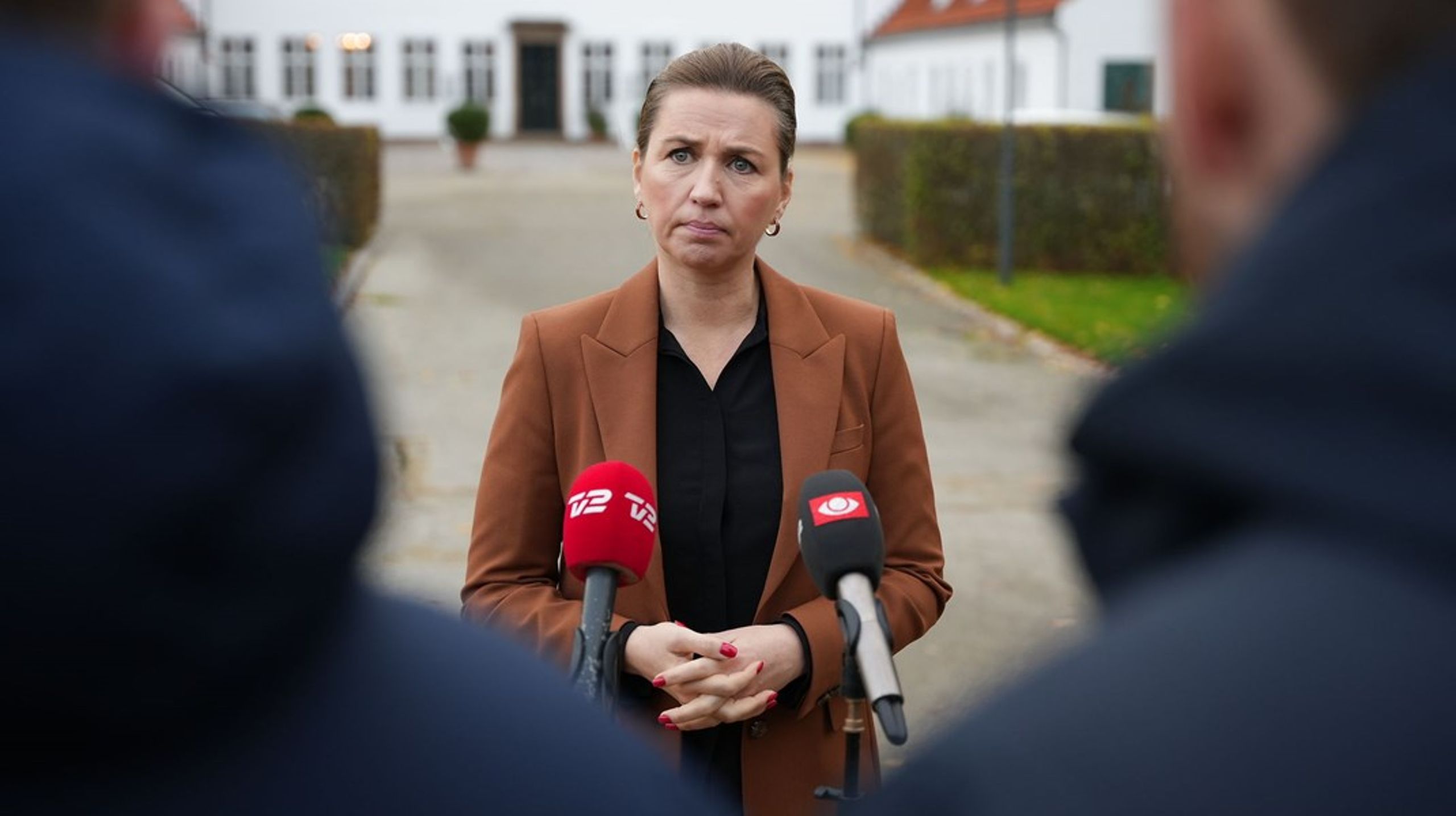 Socialdemokratiets Anker Jørgensen og Mette Frederiksen har stået i spidsen for Danmarks længste regeringsforhandlinger.