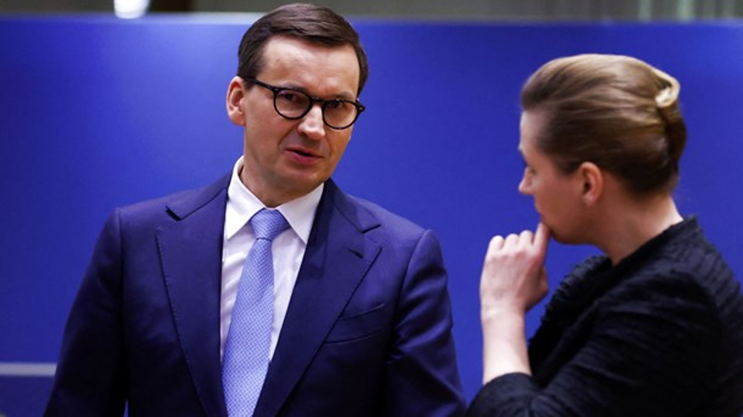 Polen slår sig i tøjret over en aftale om en global selskabsskat. Det truer med at afspore et EU-topmøde, hvor Polens premierminister, Mateusz Morawiecki, vil komme i en svær situation.