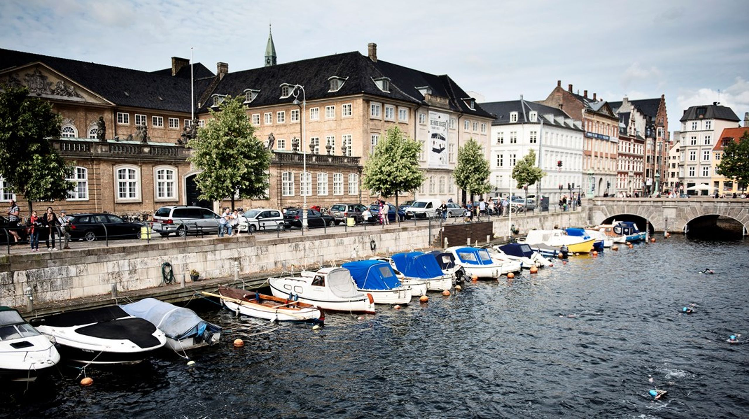 Medarbejderne i Undervisningsministeriets styrelser vinker i disse uger&nbsp;farvel til de pittoreske omgivelser ved Frederiksholms Kanal.